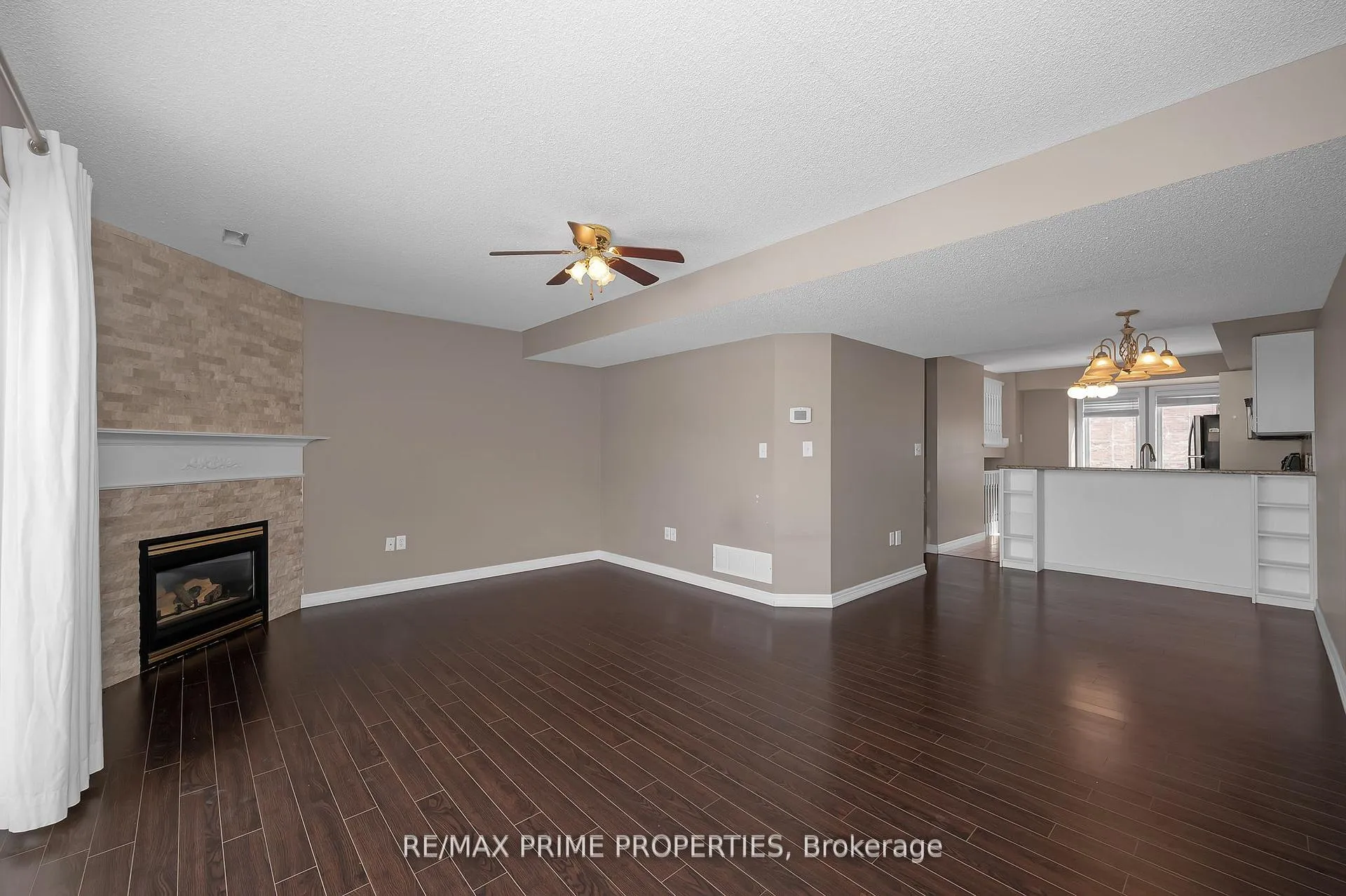 Photo 9 of Unit 44, 4045 Upper Middle Road, Burlington, Rose — HOMEH