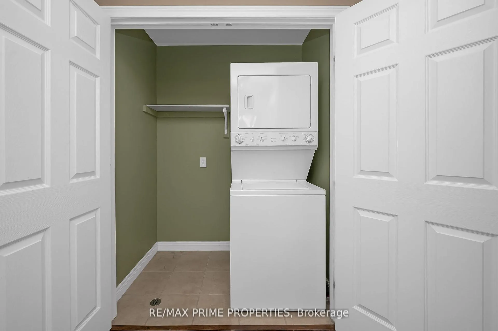Photo 16 of Unit 44, 4045 Upper Middle Road, Burlington, Rose — HOMEH
