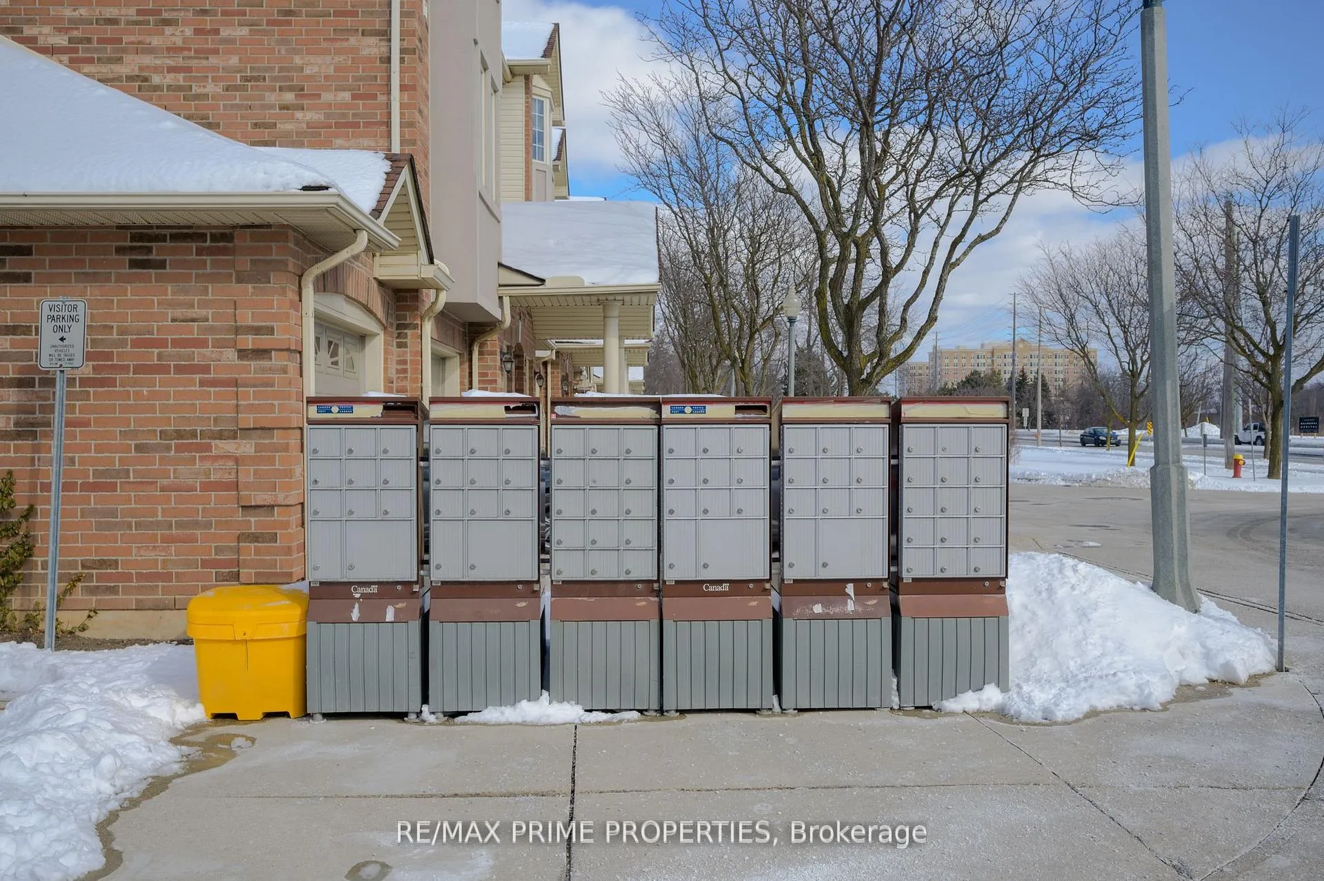 Photo 25 of Unit 44, 4045 Upper Middle Road, Burlington, Rose — HOMEH