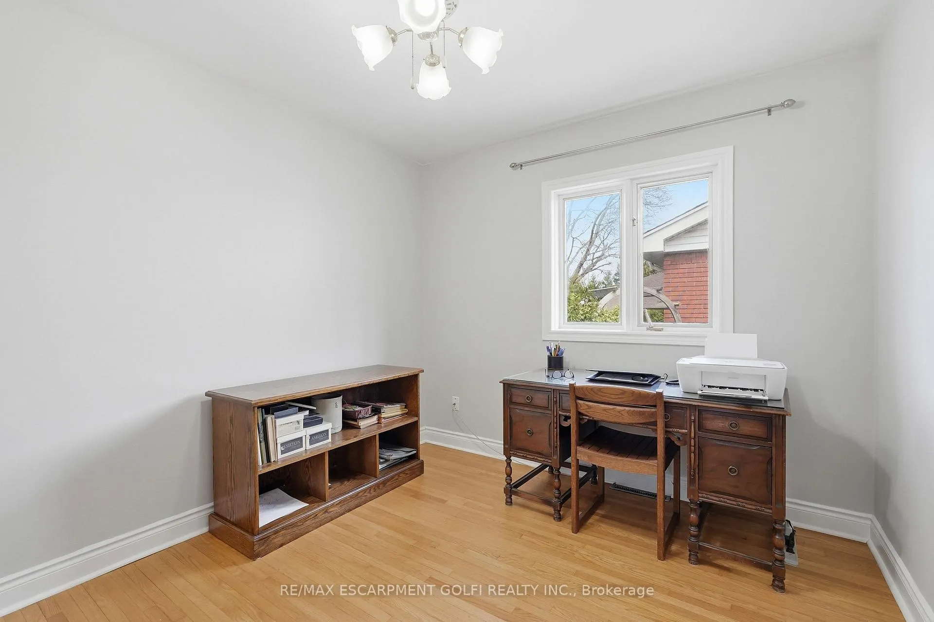 Photo 14 of 62 Grenadier Drive, Hamilton, Huntington — HOMEH