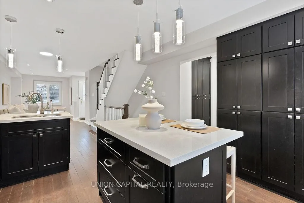 Photo 10 of 1 Marmill Way, Markham, Old Markham Village — HOMEH