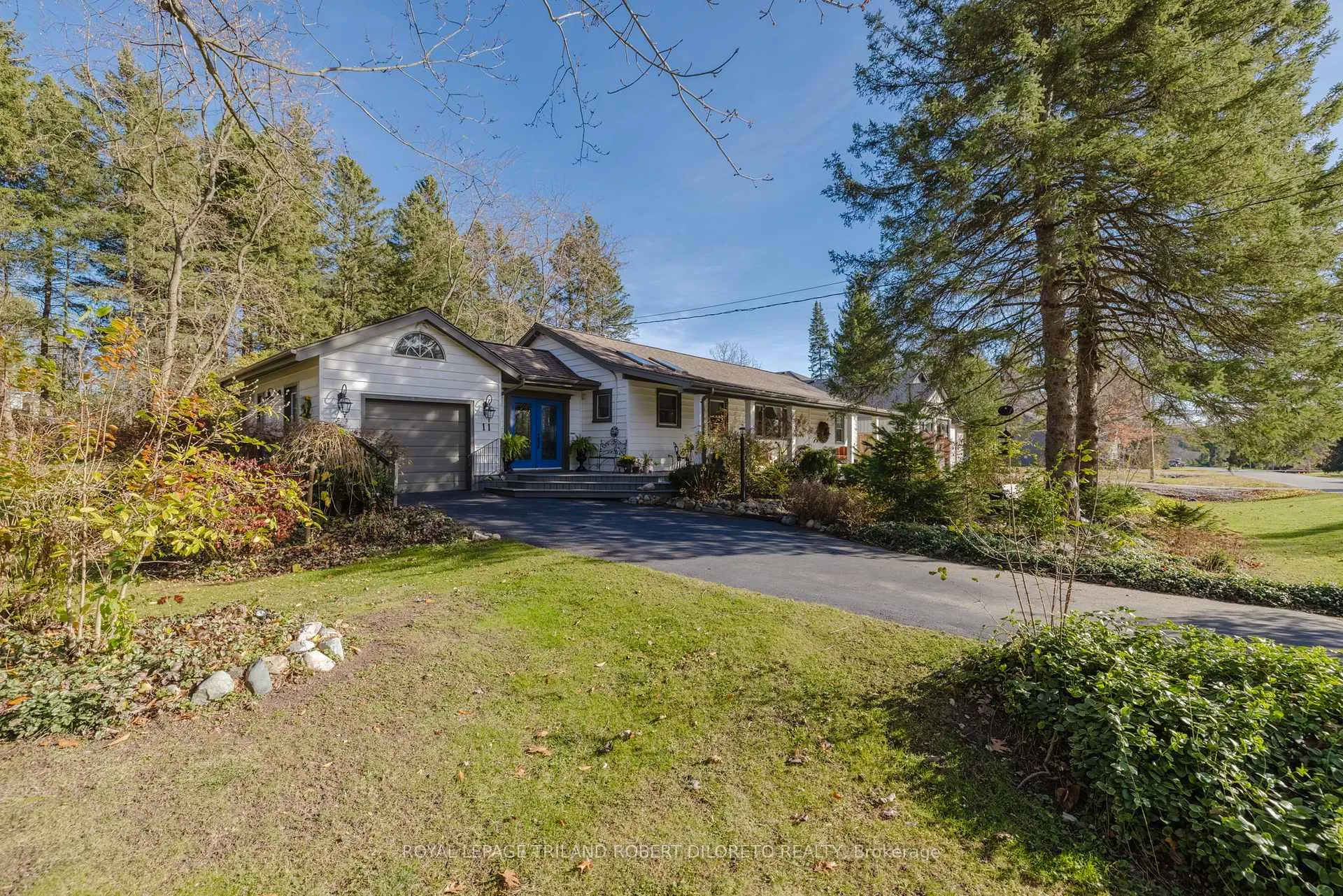 Photo 1 of 11 Elmhurst Street, Middlesex Centre, Kilworth — HOMEH