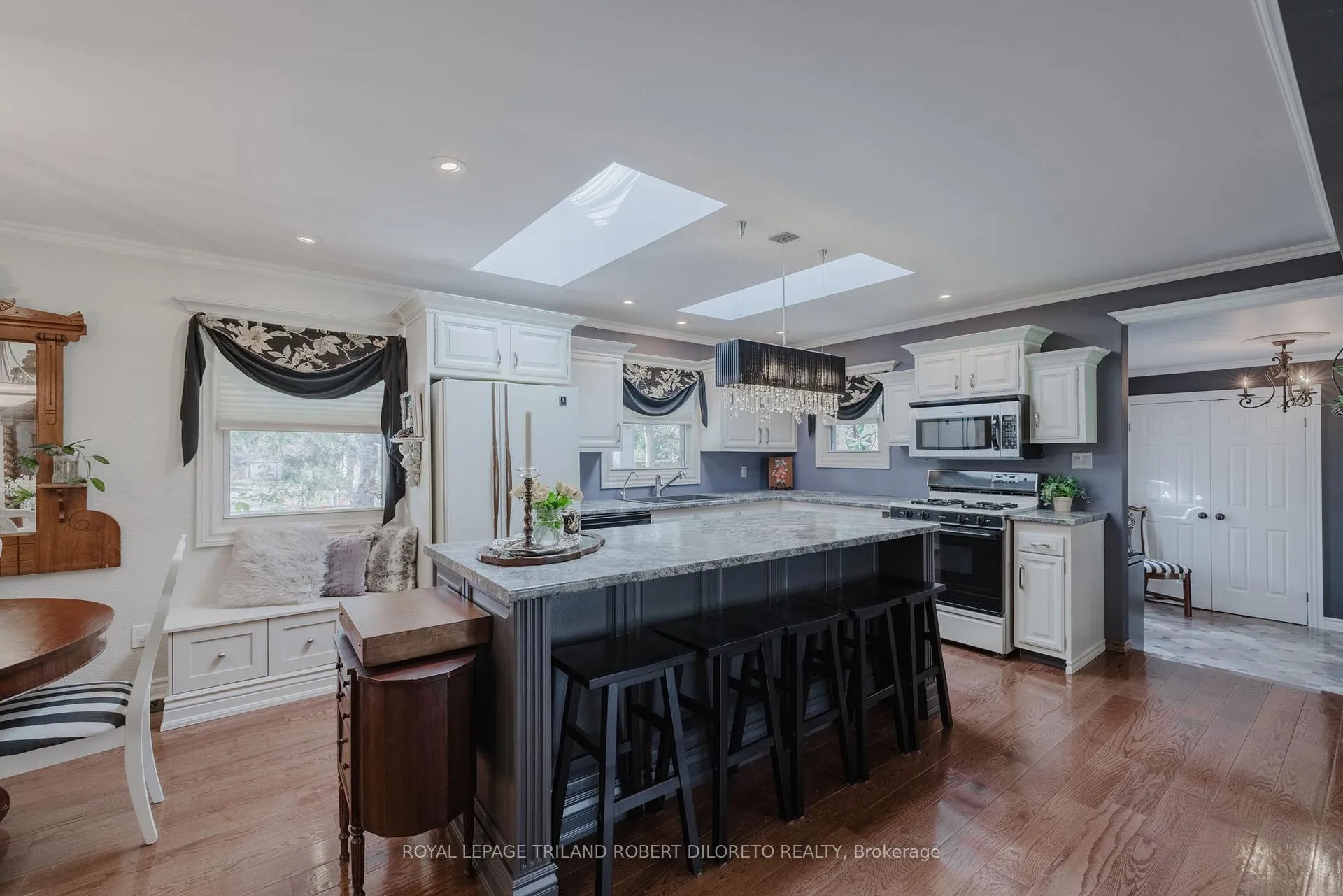 Photo 10 of 11 Elmhurst Street, Middlesex Centre, Kilworth — HOMEH