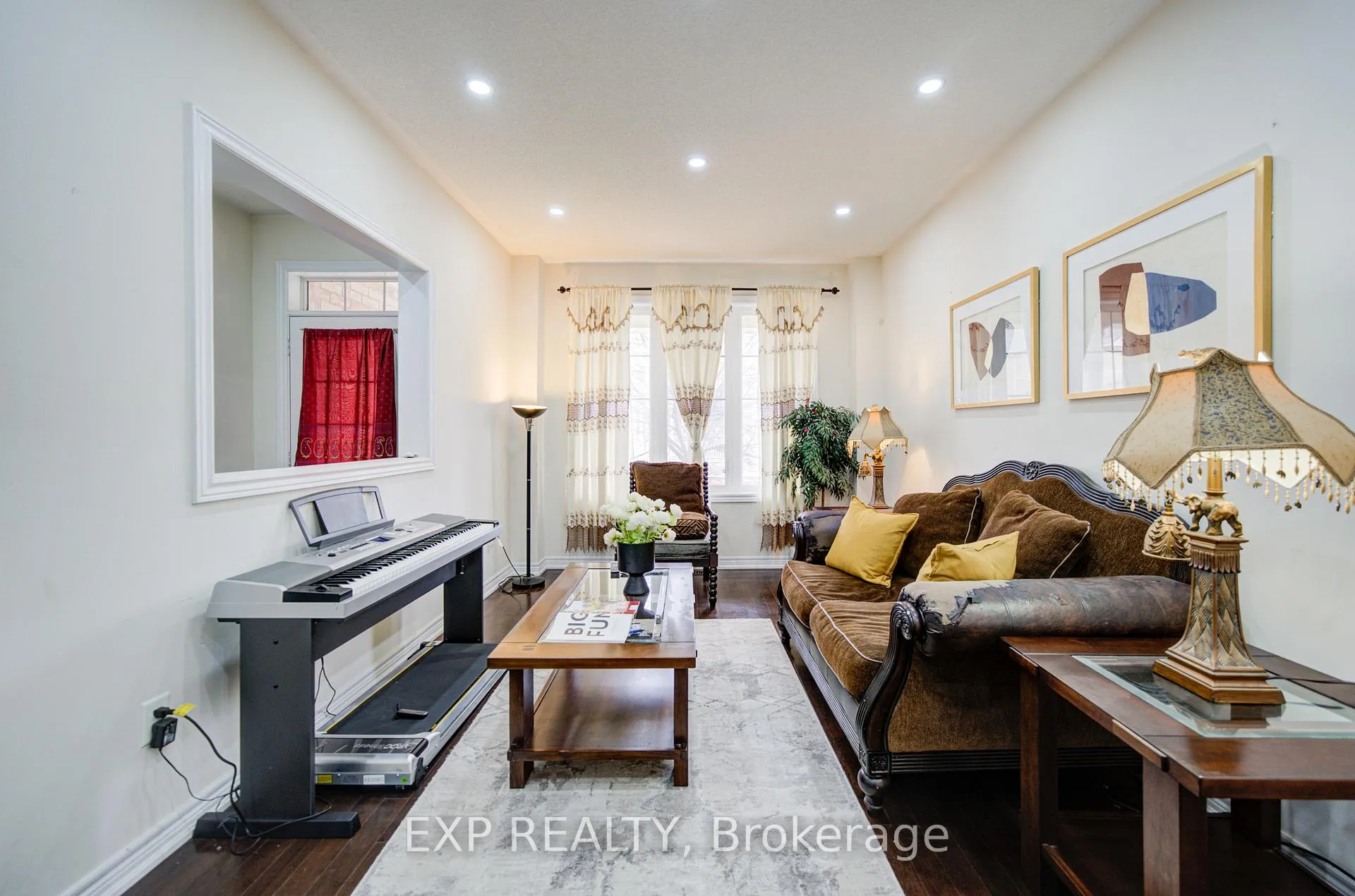 Photo 4 of 20 Everett Street, Markham, Wismer — HOMEH