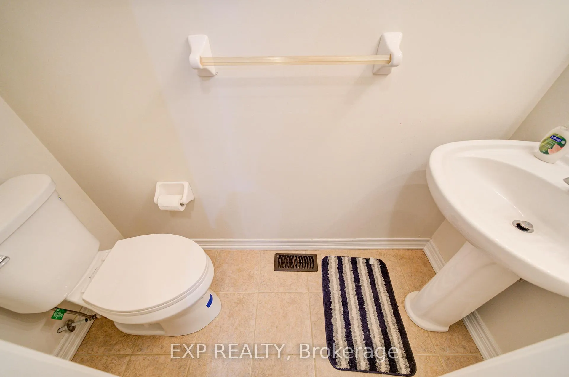 Photo 6 of 20 Everett Street, Markham, Wismer — HOMEH