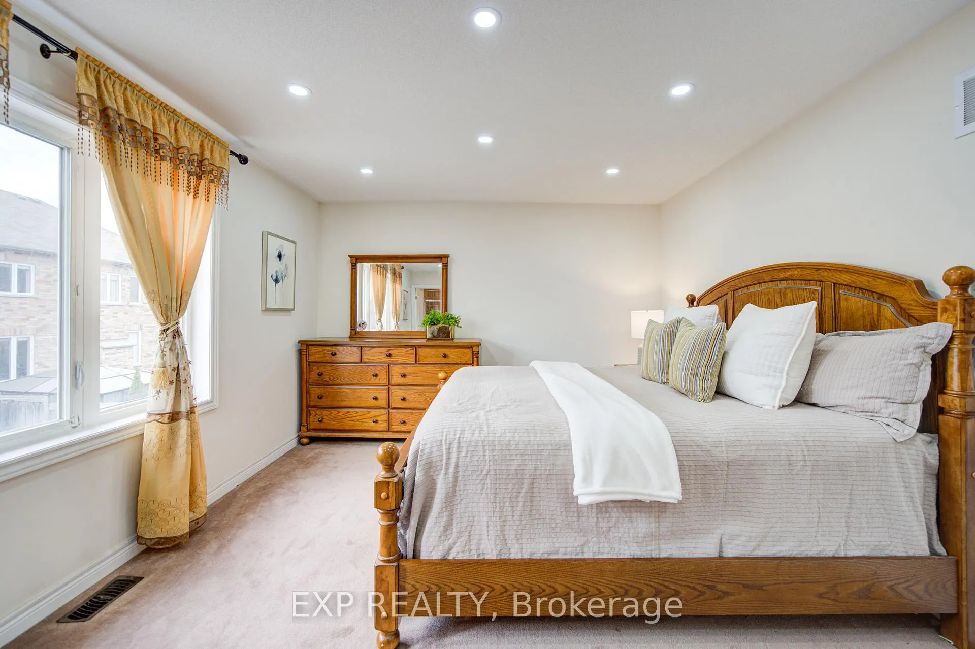 Photo 20 of 20 Everett Street, Markham, Wismer — HOMEH