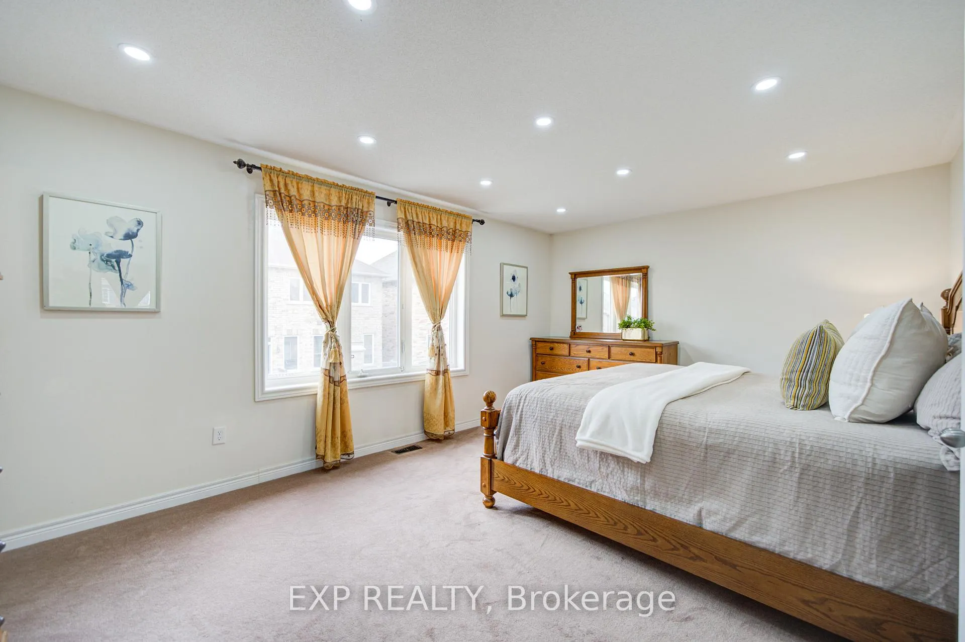 Photo 23 of 20 Everett Street, Markham, Wismer — HOMEH