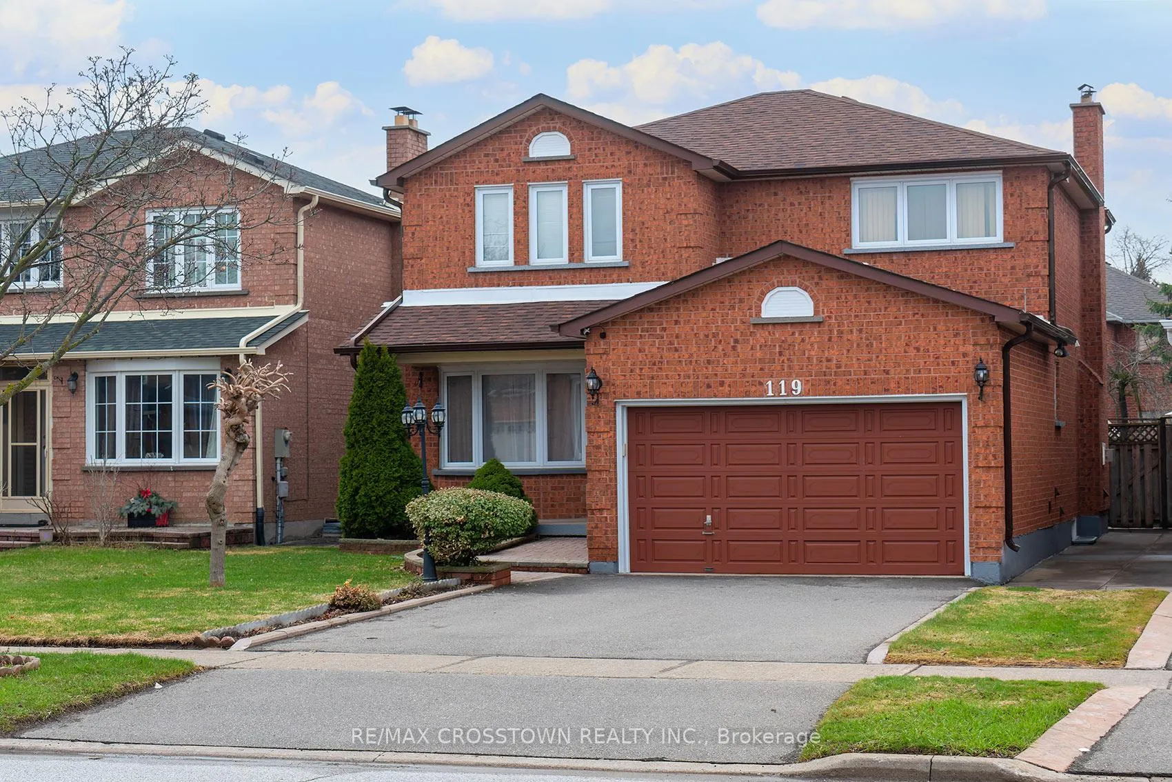 Photo 1 of 119 Fieldgate Drive, Vaughan, Maple — HOMEH