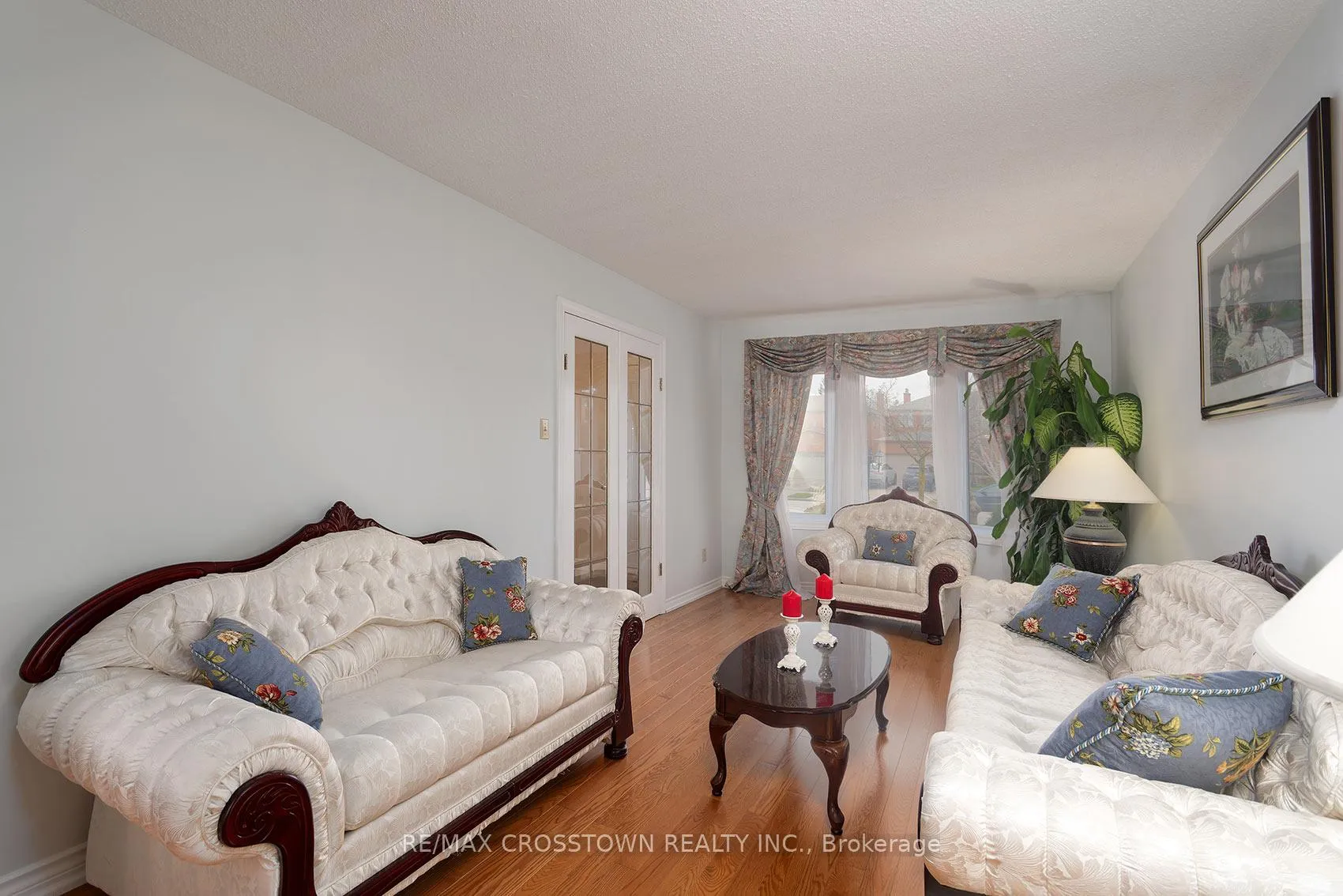 Photo 6 of 119 Fieldgate Drive, Vaughan, Maple — HOMEH