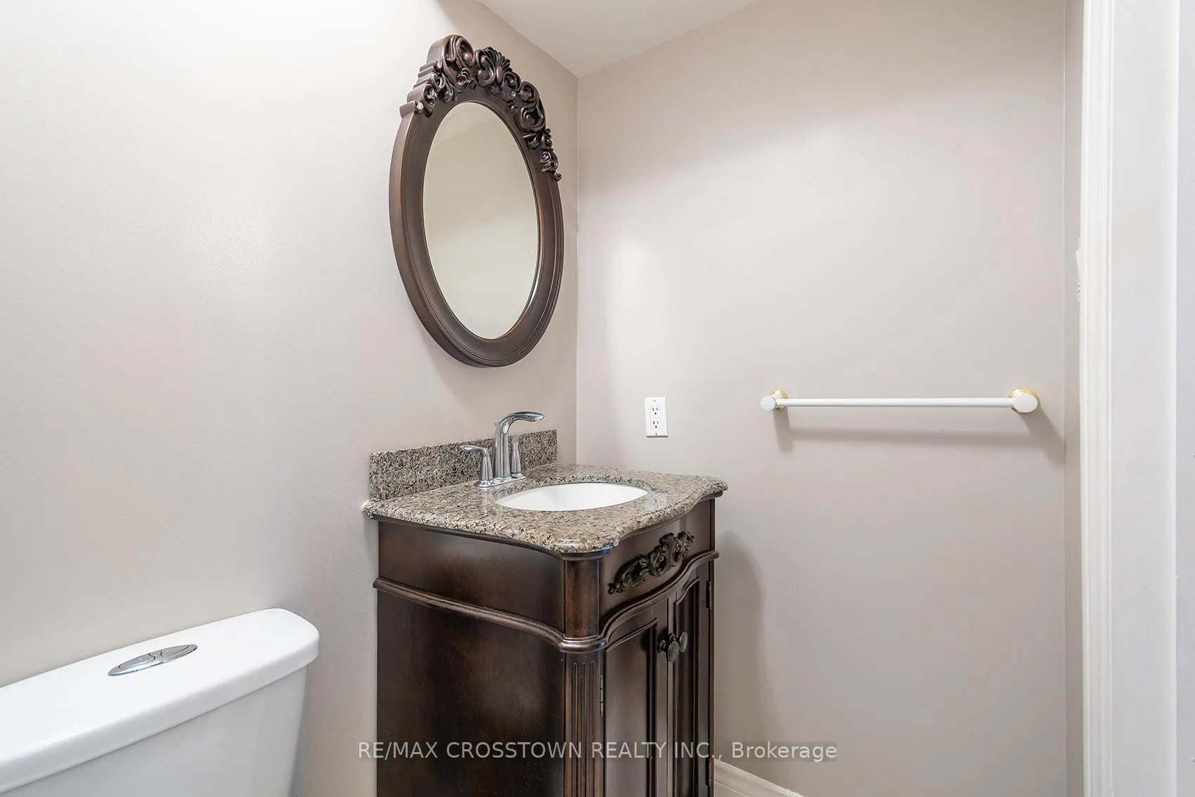 Photo 7 of 119 Fieldgate Drive, Vaughan, Maple — HOMEH