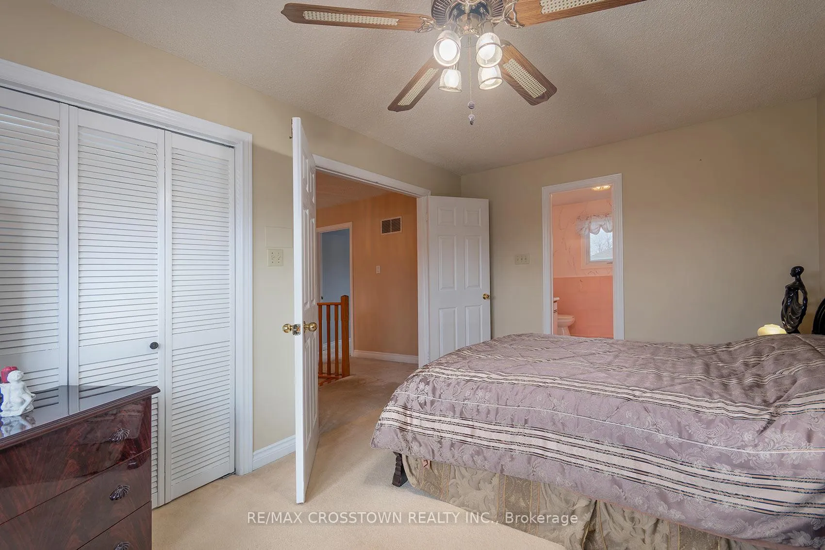 Photo 8 of 119 Fieldgate Drive, Vaughan, Maple — HOMEH