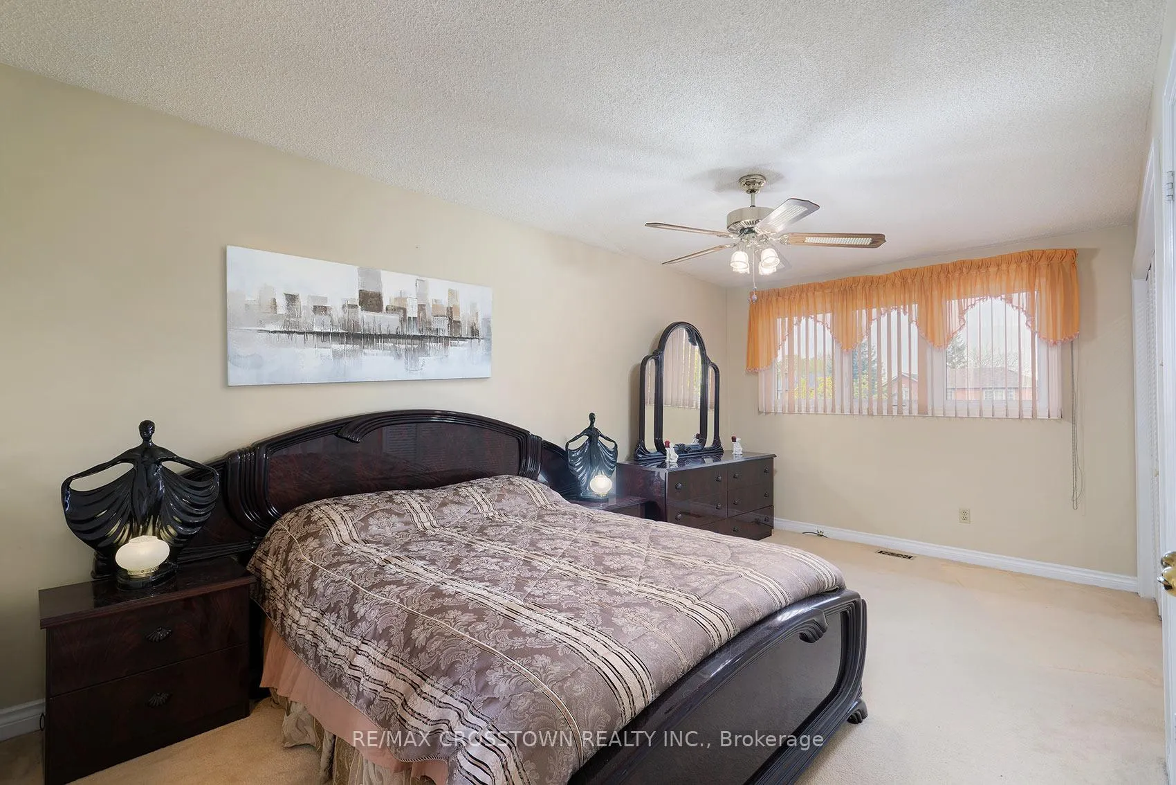 Photo 43 of 119 Fieldgate Drive, Vaughan, Maple — HOMEH