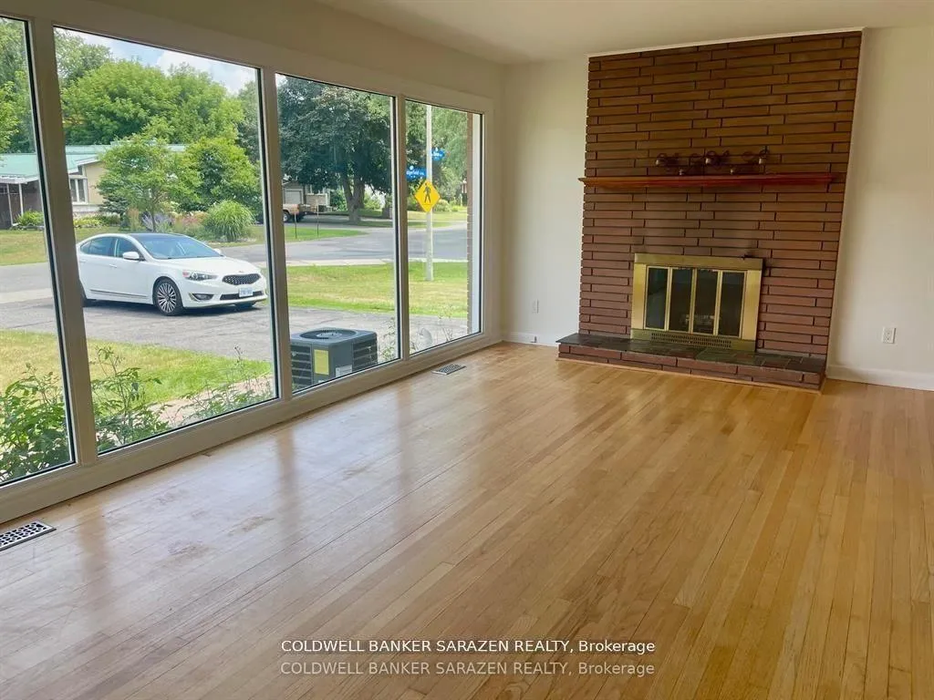 Photo 3 of 18 Stinson Avenue, Ottawa, Lynwood Village — HOMEH