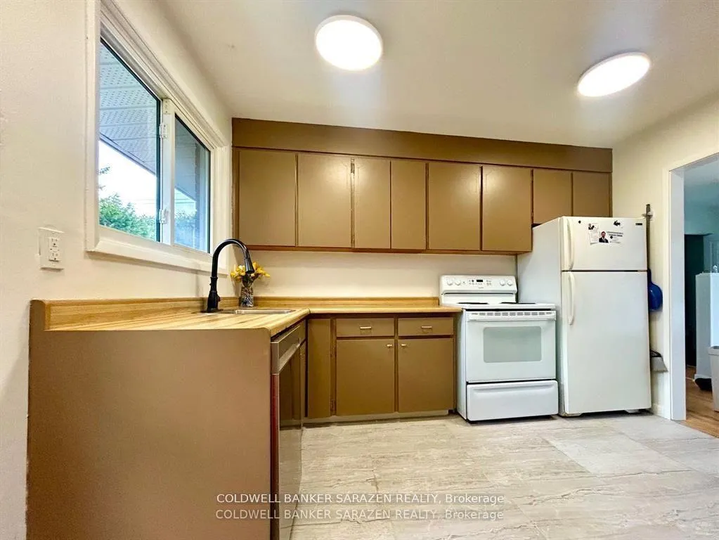 Photo 4 of 18 Stinson Avenue, Ottawa, Lynwood Village — HOMEH