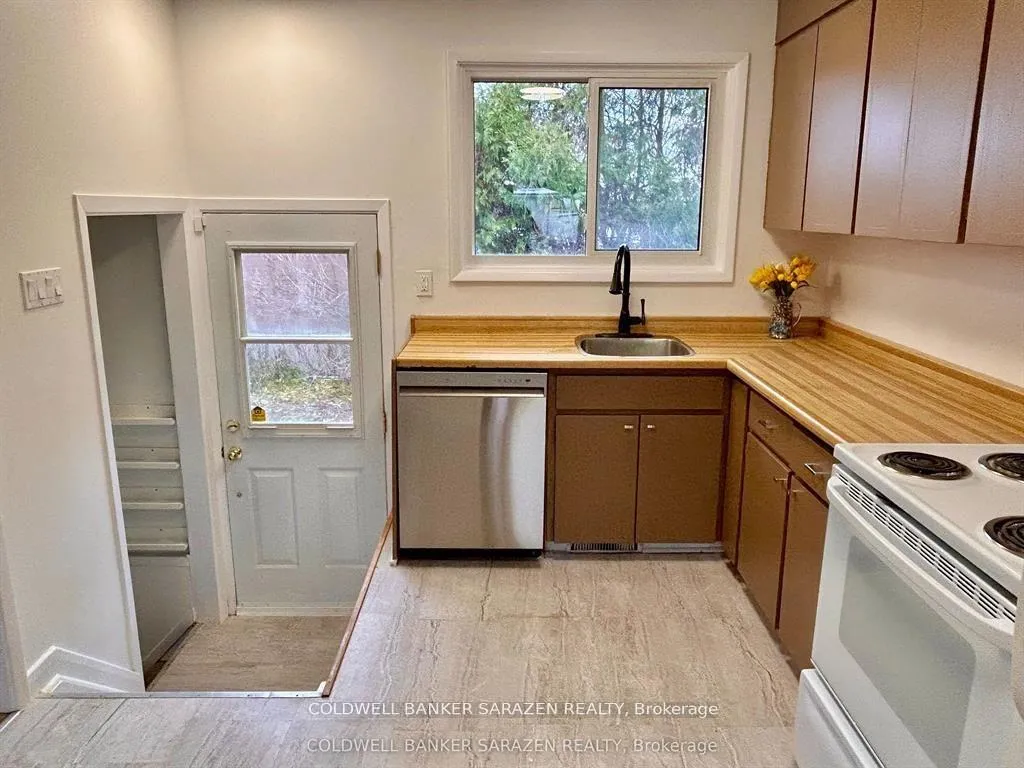 Photo 5 of 18 Stinson Avenue, Ottawa, Lynwood Village — HOMEH