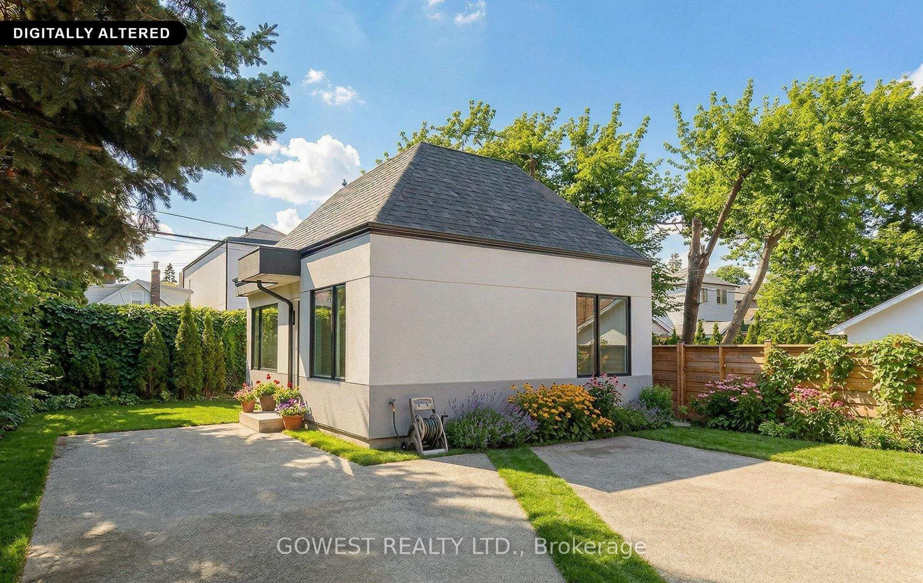Photo 3 of Unit 4, 12 Twenty Second Street, Etobicoke, Long Branch — HOMEH