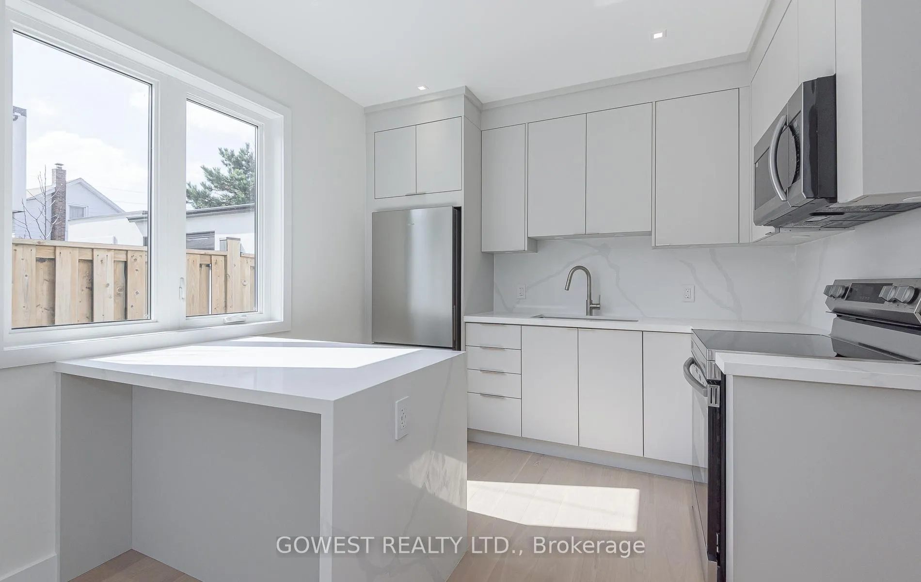 Photo 9 of Unit 4, 12 Twenty Second Street, Etobicoke, Long Branch — HOMEH