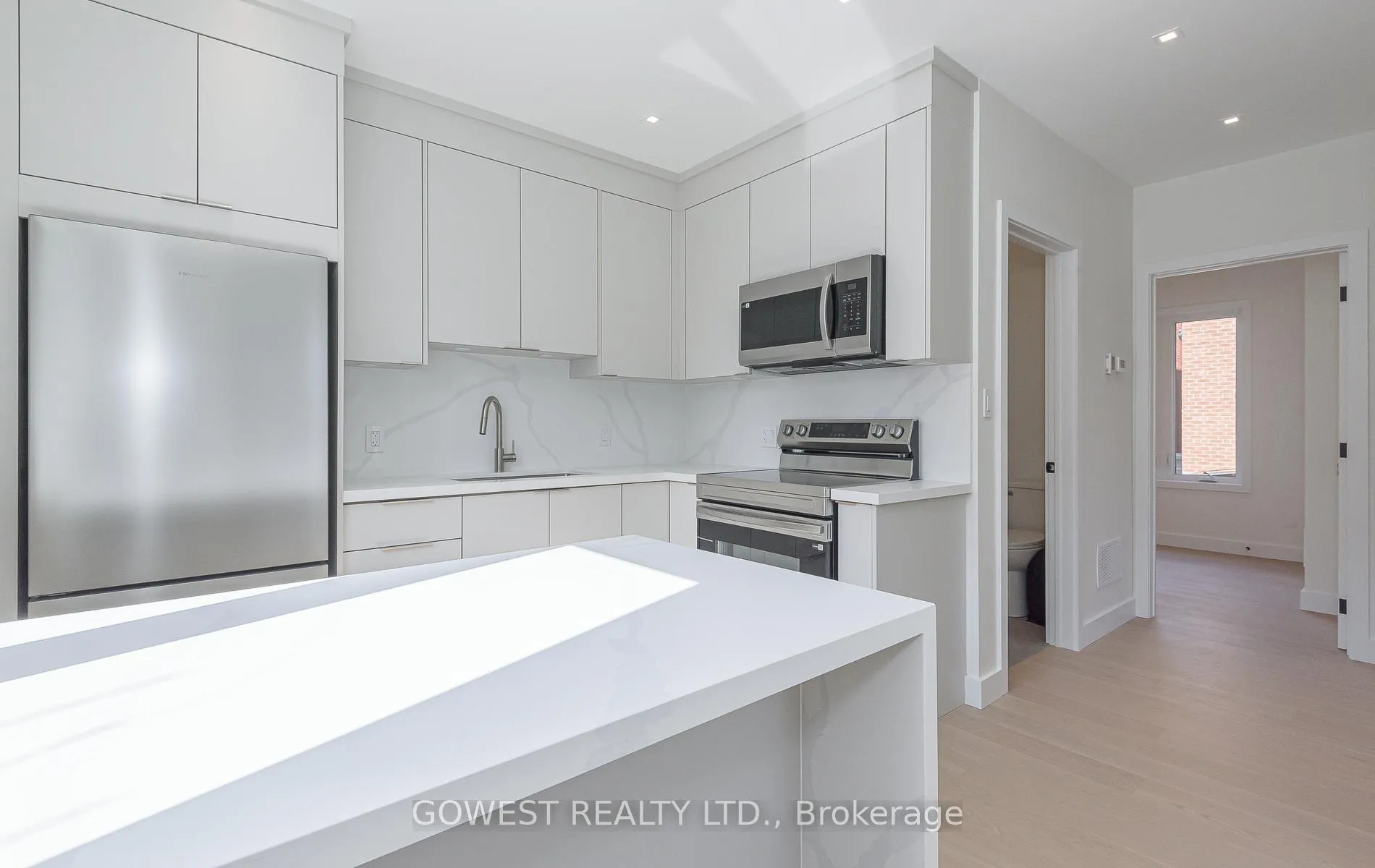 Photo 10 of Unit 4, 12 Twenty Second Street, Etobicoke, Long Branch — HOMEH