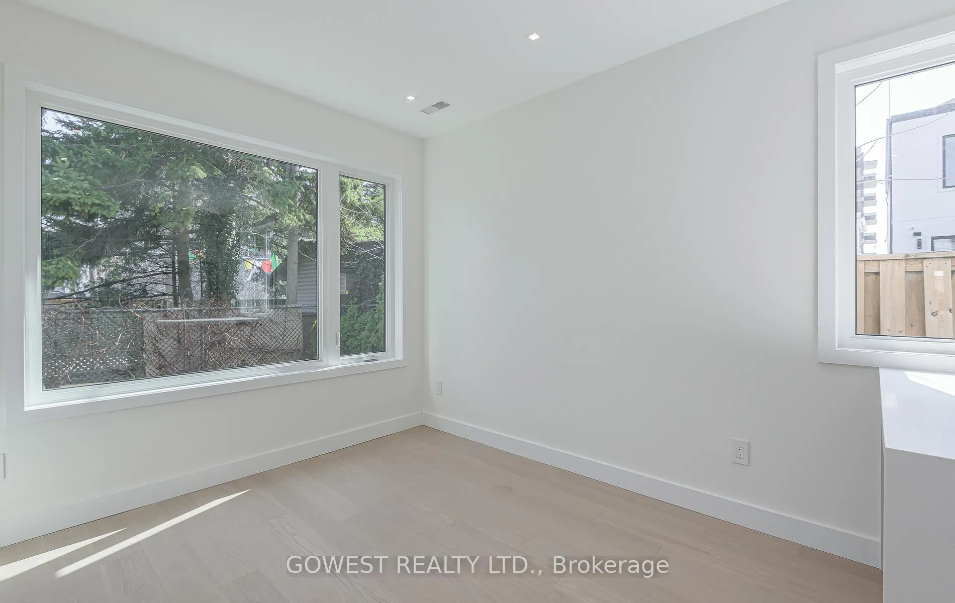Photo 12 of Unit 4, 12 Twenty Second Street, Etobicoke, Long Branch — HOMEH