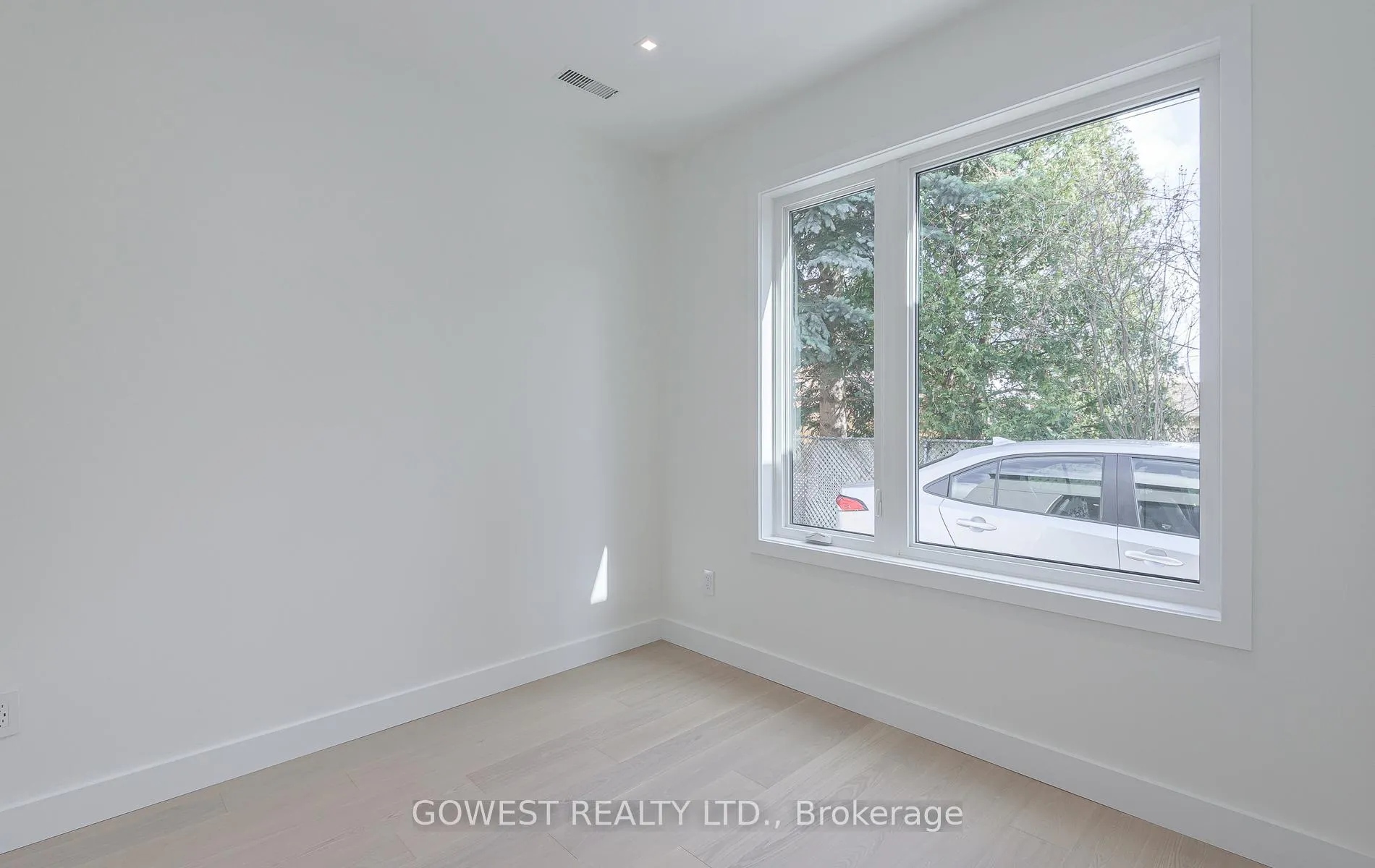 Photo 19 of Unit 4, 12 Twenty Second Street, Etobicoke, Long Branch — HOMEH