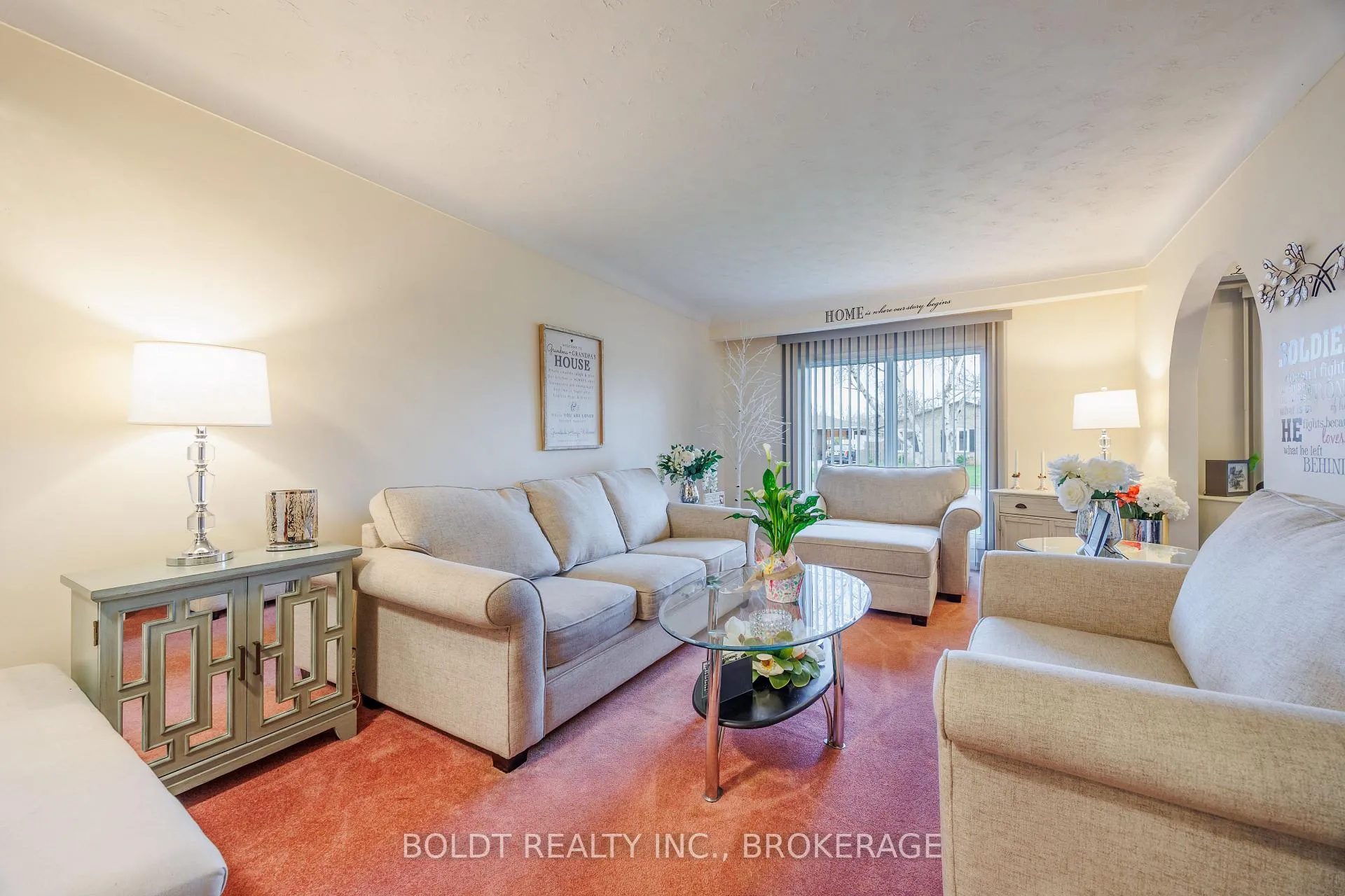 Photo 4 of 23 Acadia Crescent, St. Catharines, Secord Woods — HOMEH