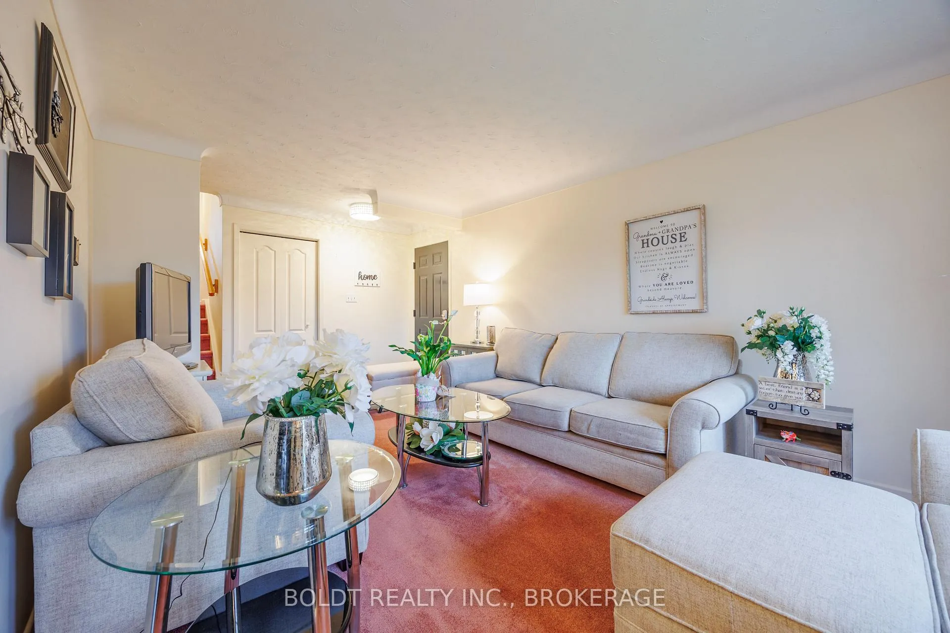 Photo 5 of 23 Acadia Crescent, St. Catharines, Secord Woods — HOMEH