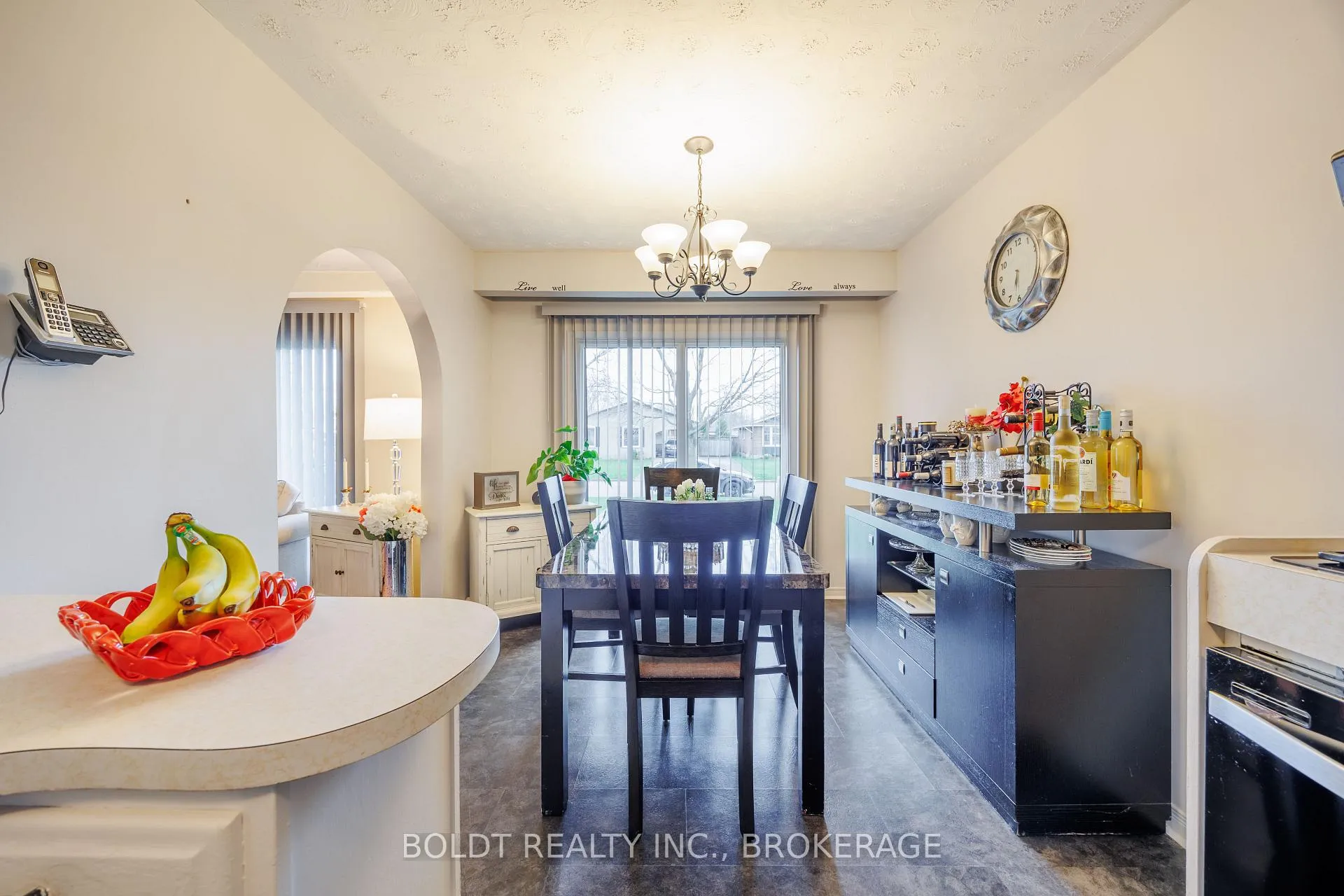 Photo 7 of 23 Acadia Crescent, St. Catharines, Secord Woods — HOMEH
