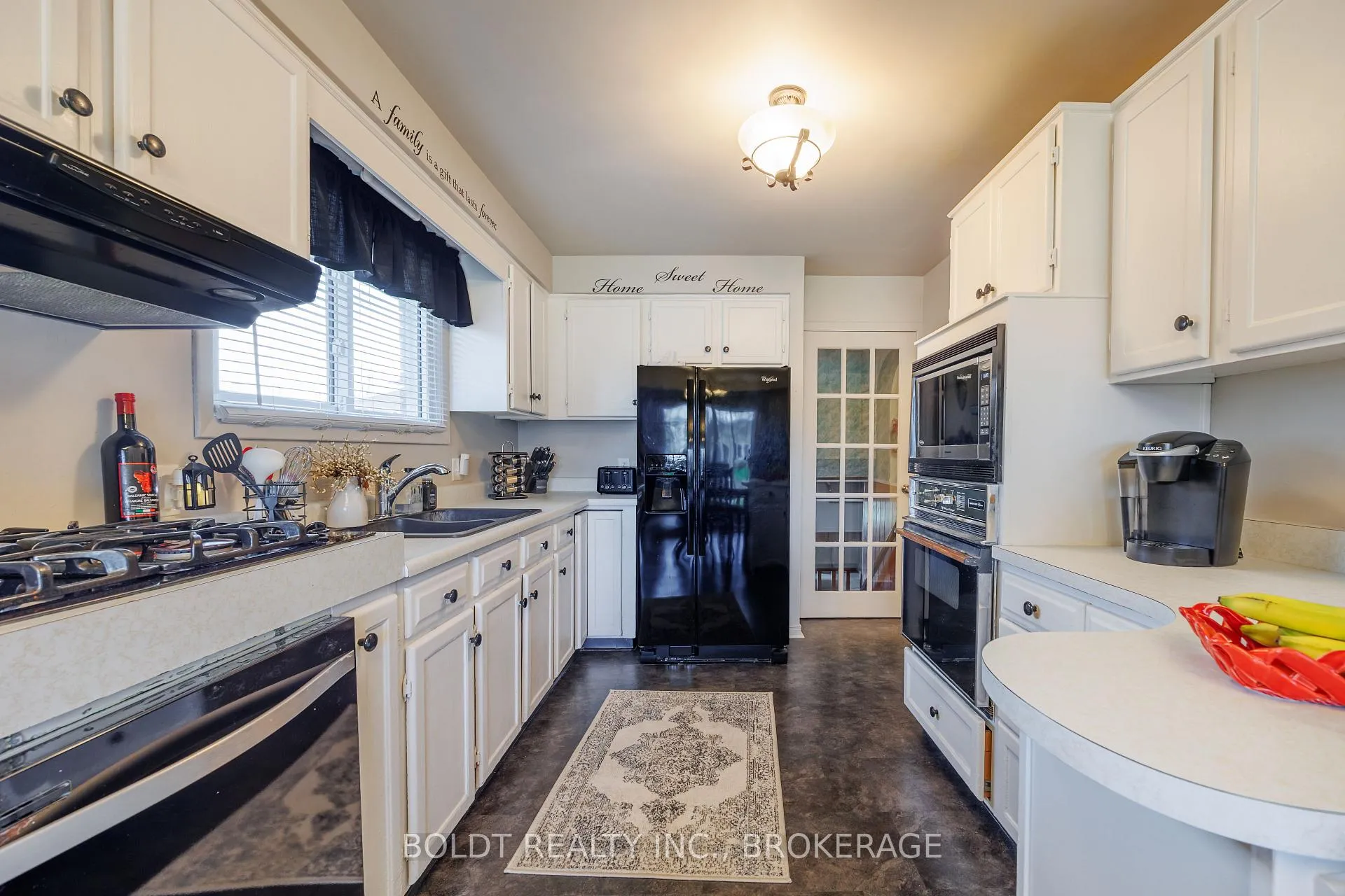 Photo 8 of 23 Acadia Crescent, St. Catharines, Secord Woods — HOMEH