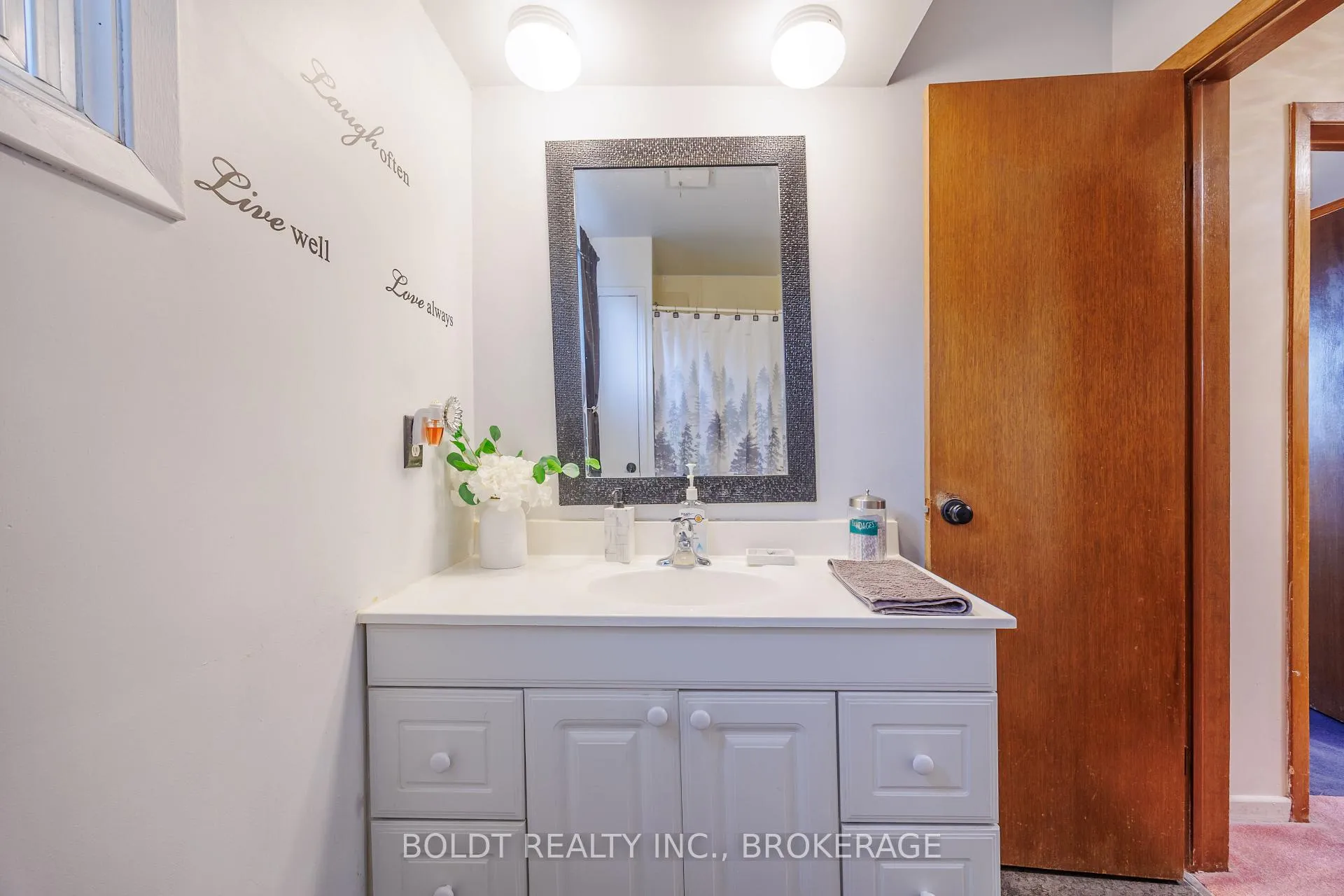 Photo 11 of 23 Acadia Crescent, St. Catharines, Secord Woods — HOMEH