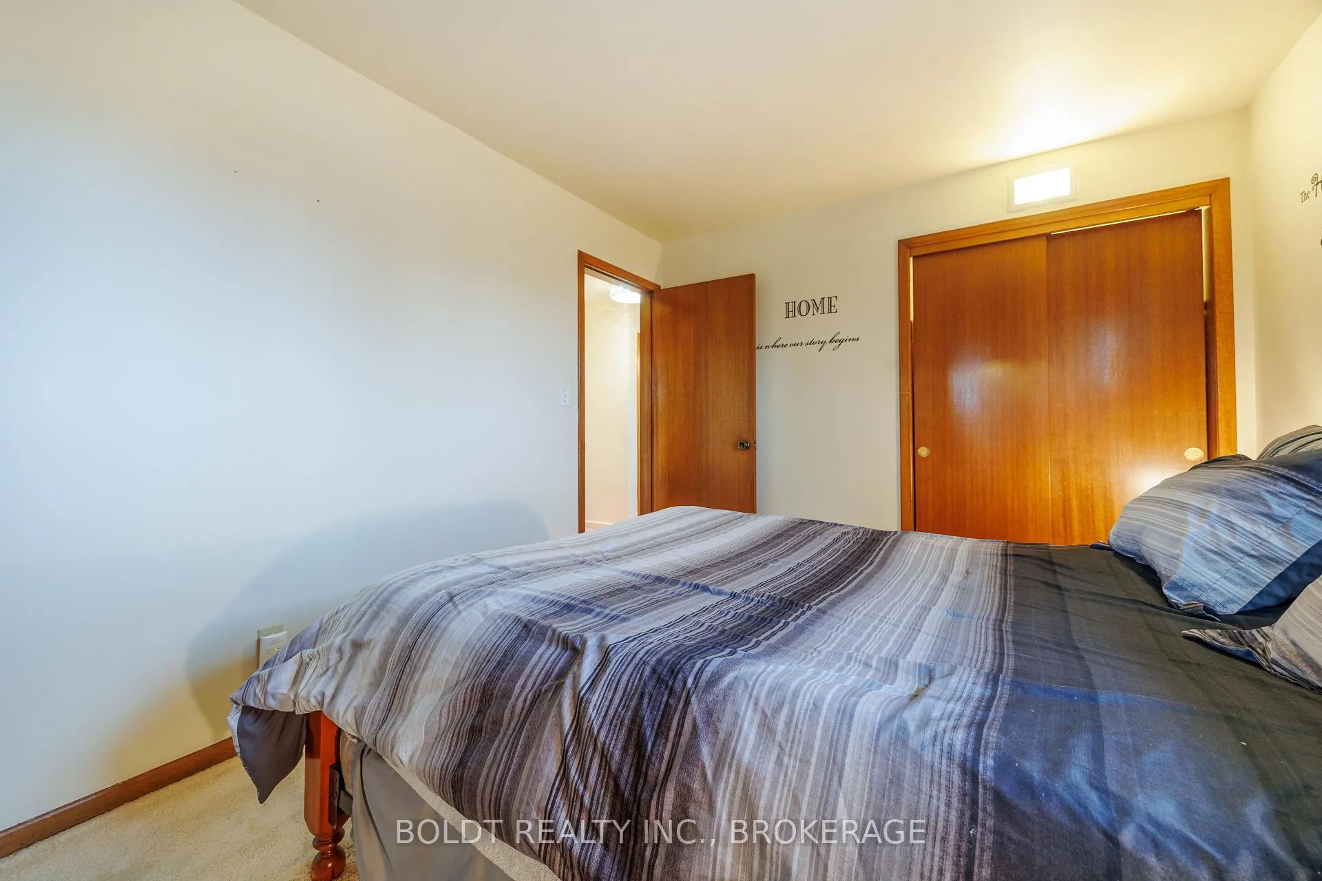 Photo 13 of 23 Acadia Crescent, St. Catharines, Secord Woods — HOMEH