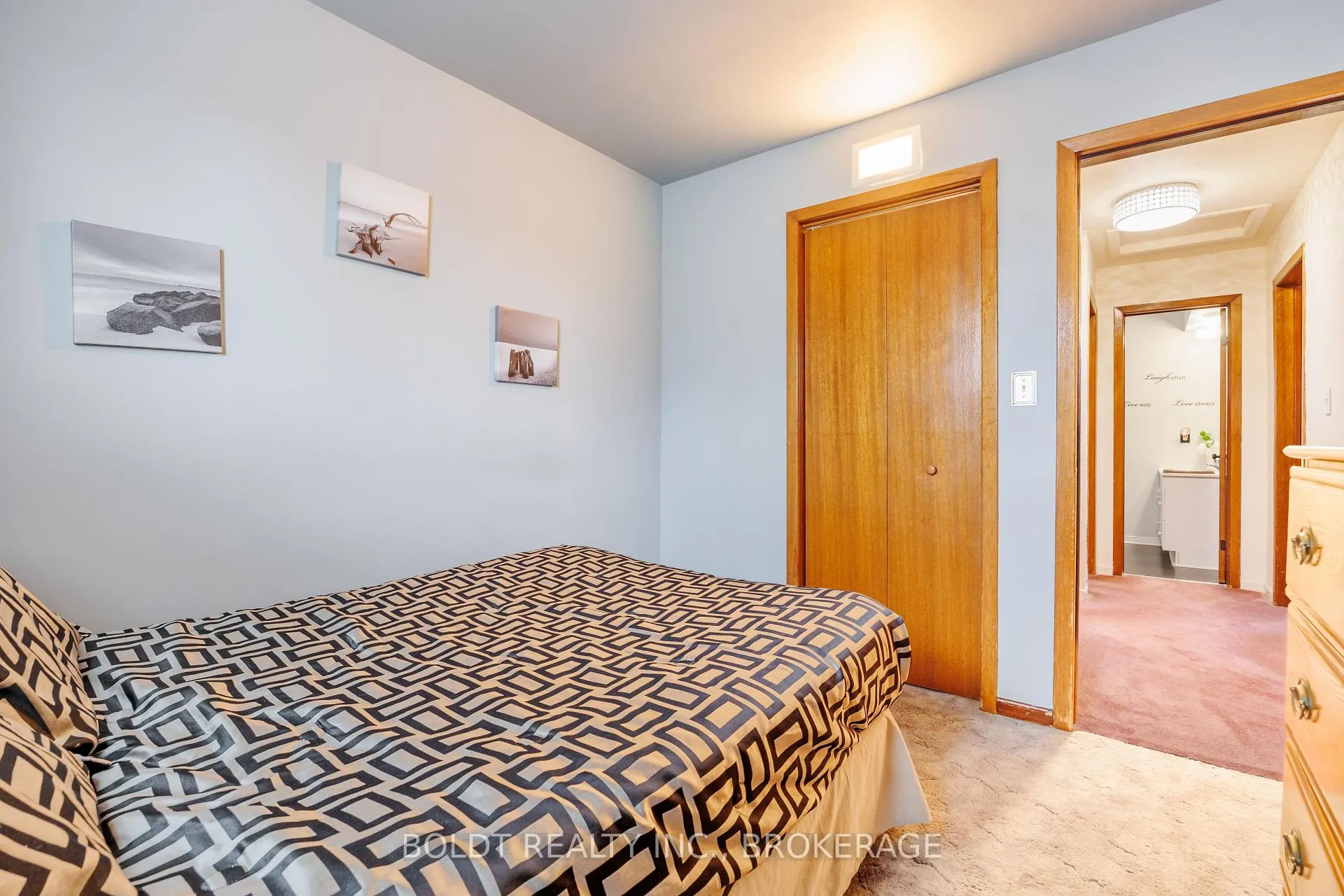 Photo 15 of 23 Acadia Crescent, St. Catharines, Secord Woods — HOMEH