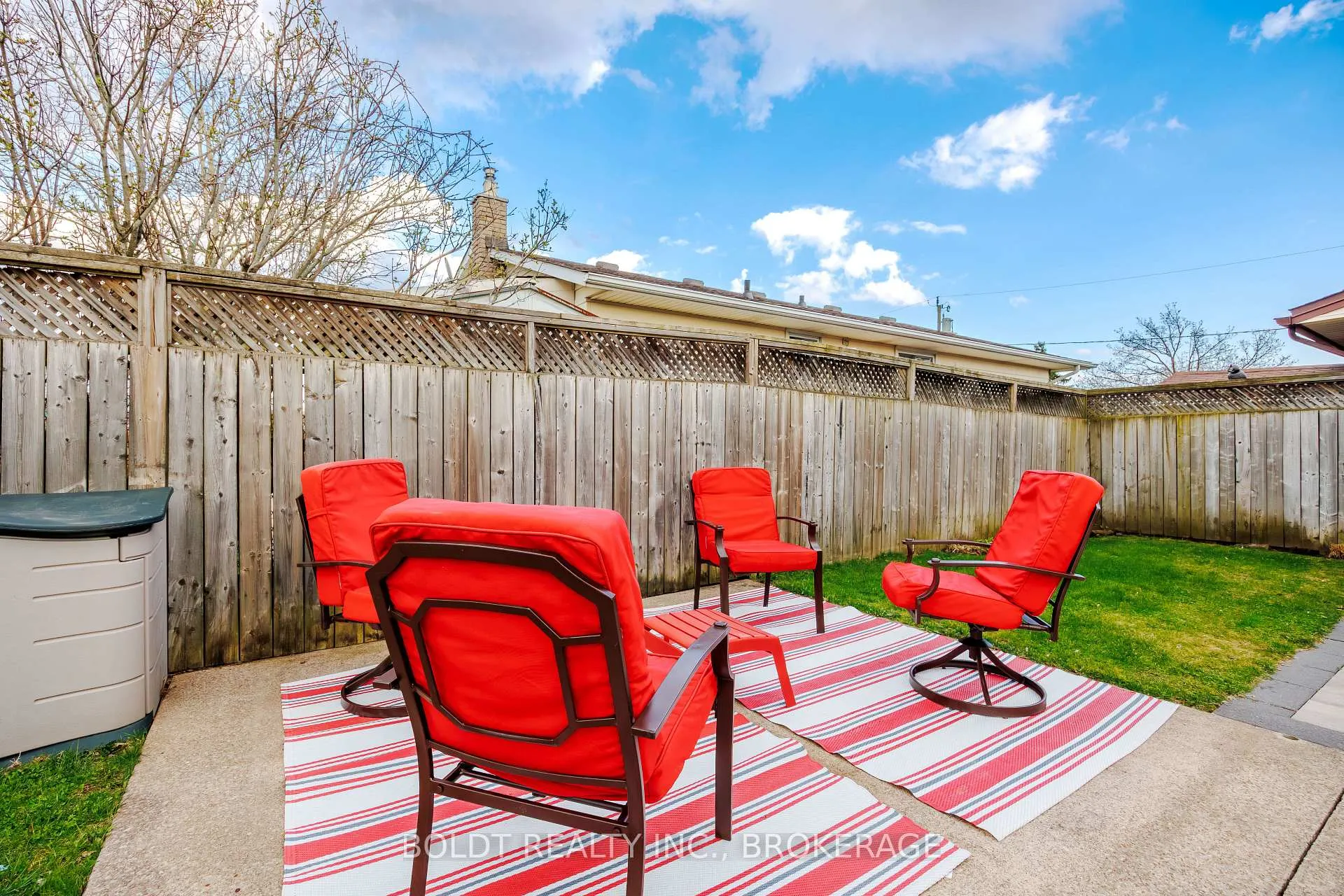 Photo 26 of 23 Acadia Crescent, St. Catharines, Secord Woods — HOMEH