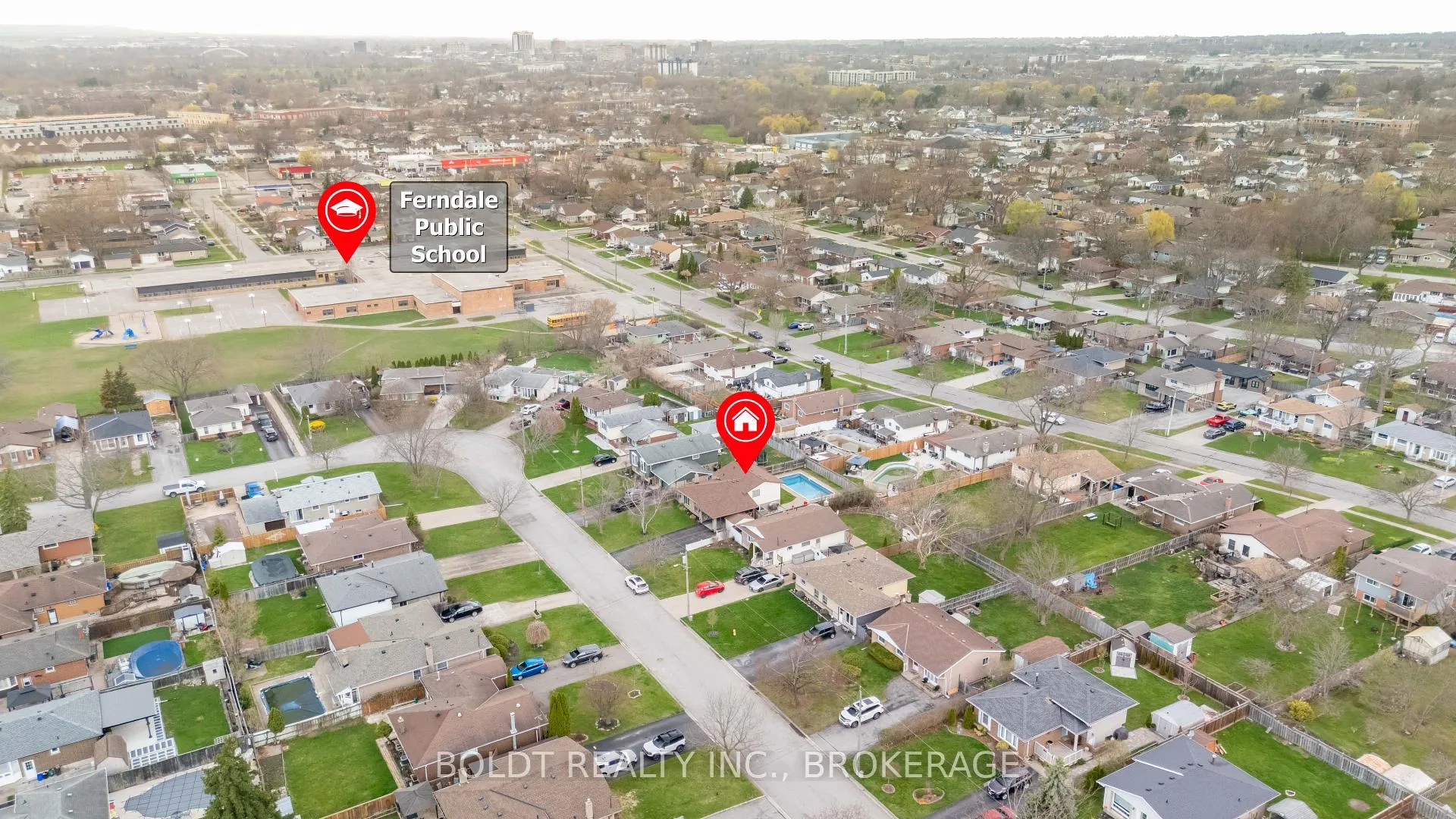 Photo 32 of 23 Acadia Crescent, St. Catharines, Secord Woods — HOMEH