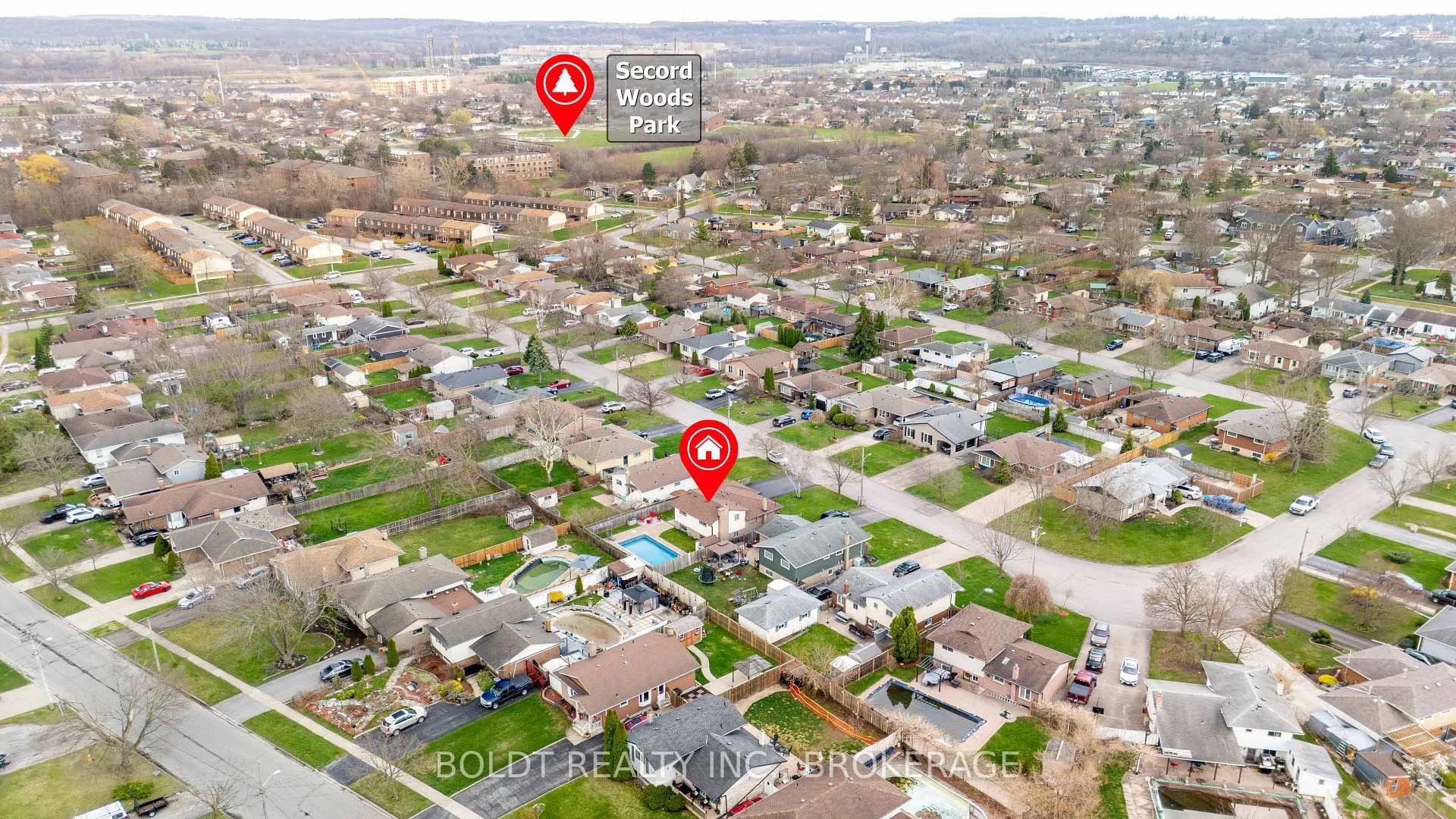 Photo 33 of 23 Acadia Crescent, St. Catharines, Secord Woods — HOMEH