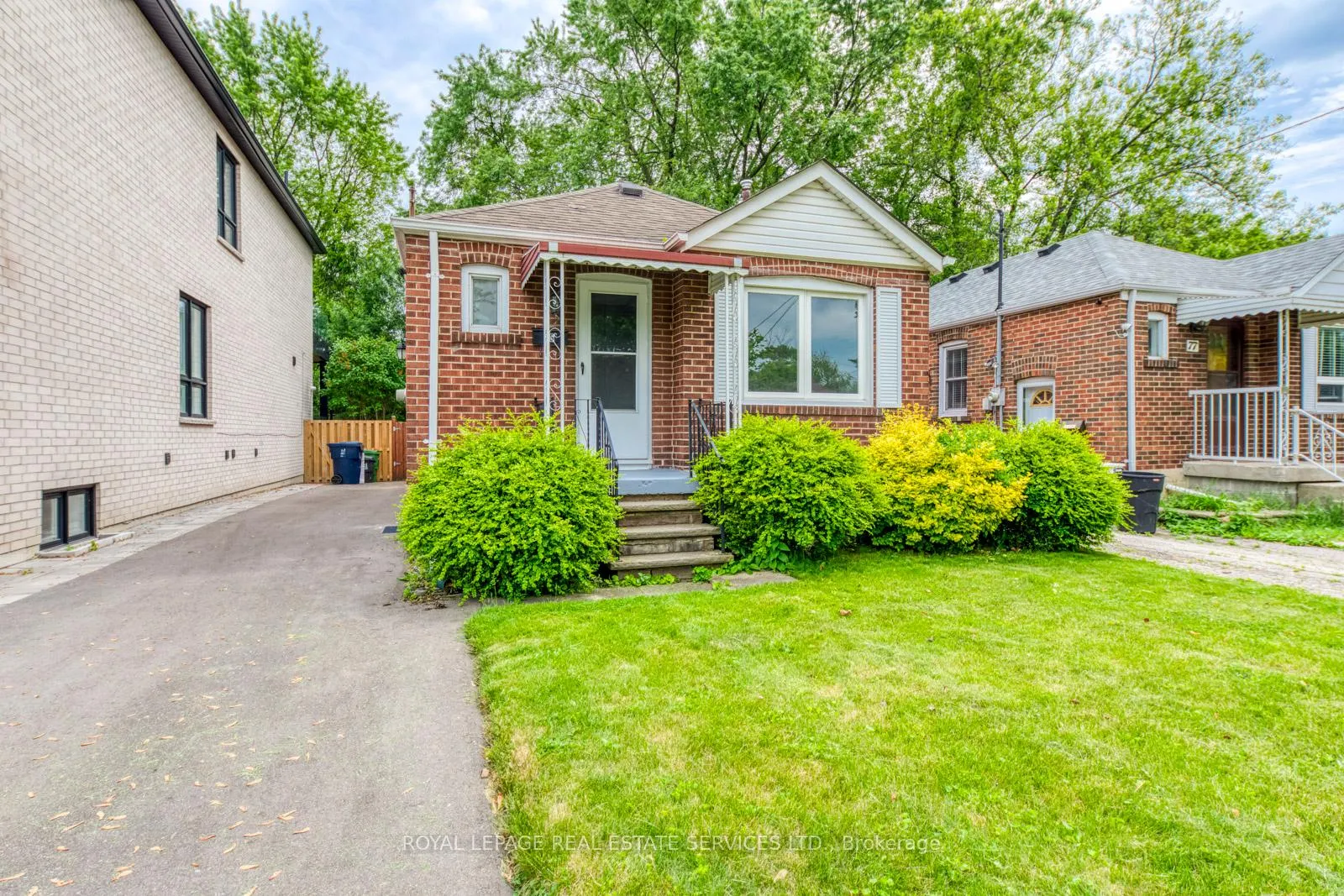 Photo 2 of 75 Elma Street, Etobicoke, Mimico — HOMEH