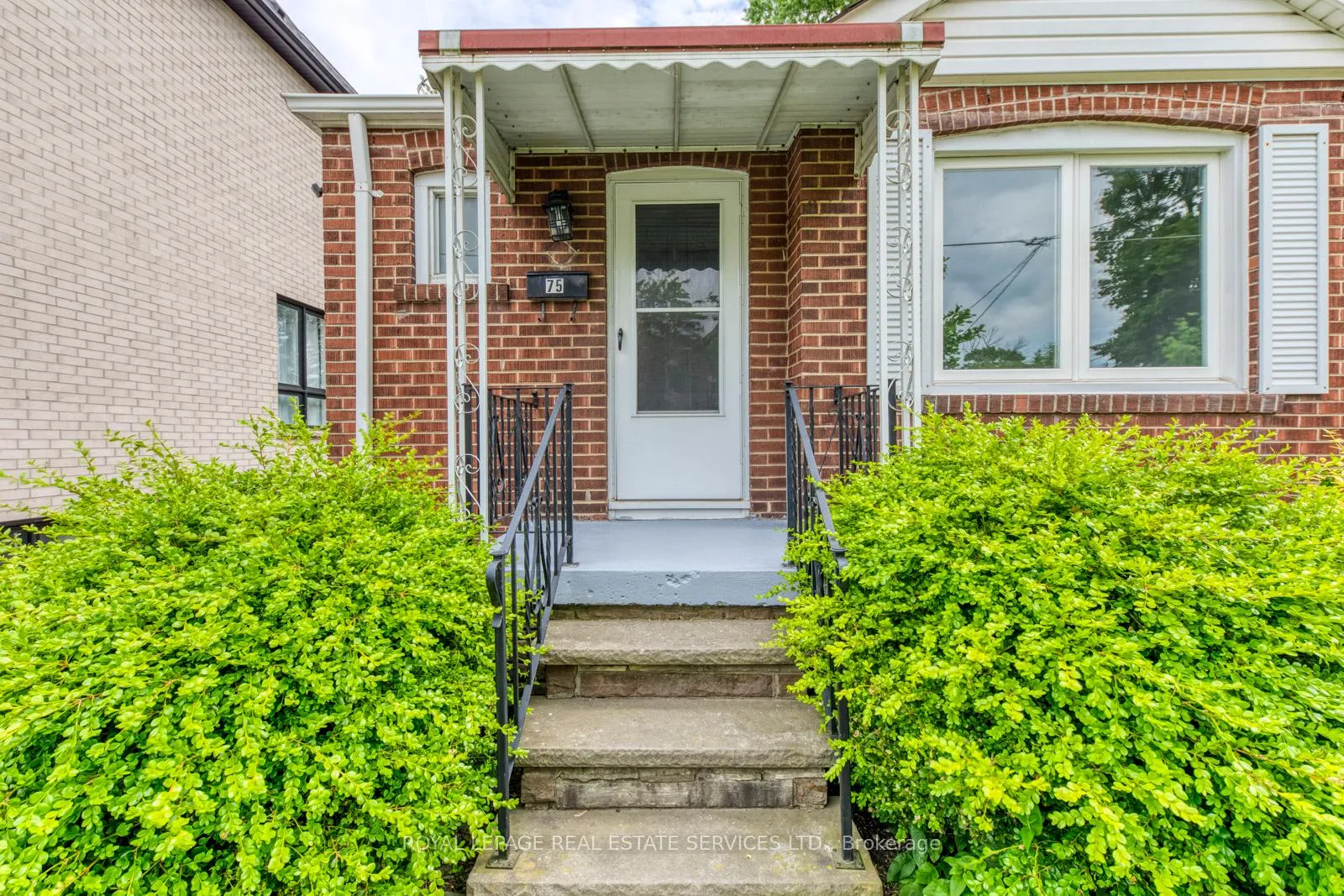 Photo 3 of 75 Elma Street, Etobicoke, Mimico — HOMEH