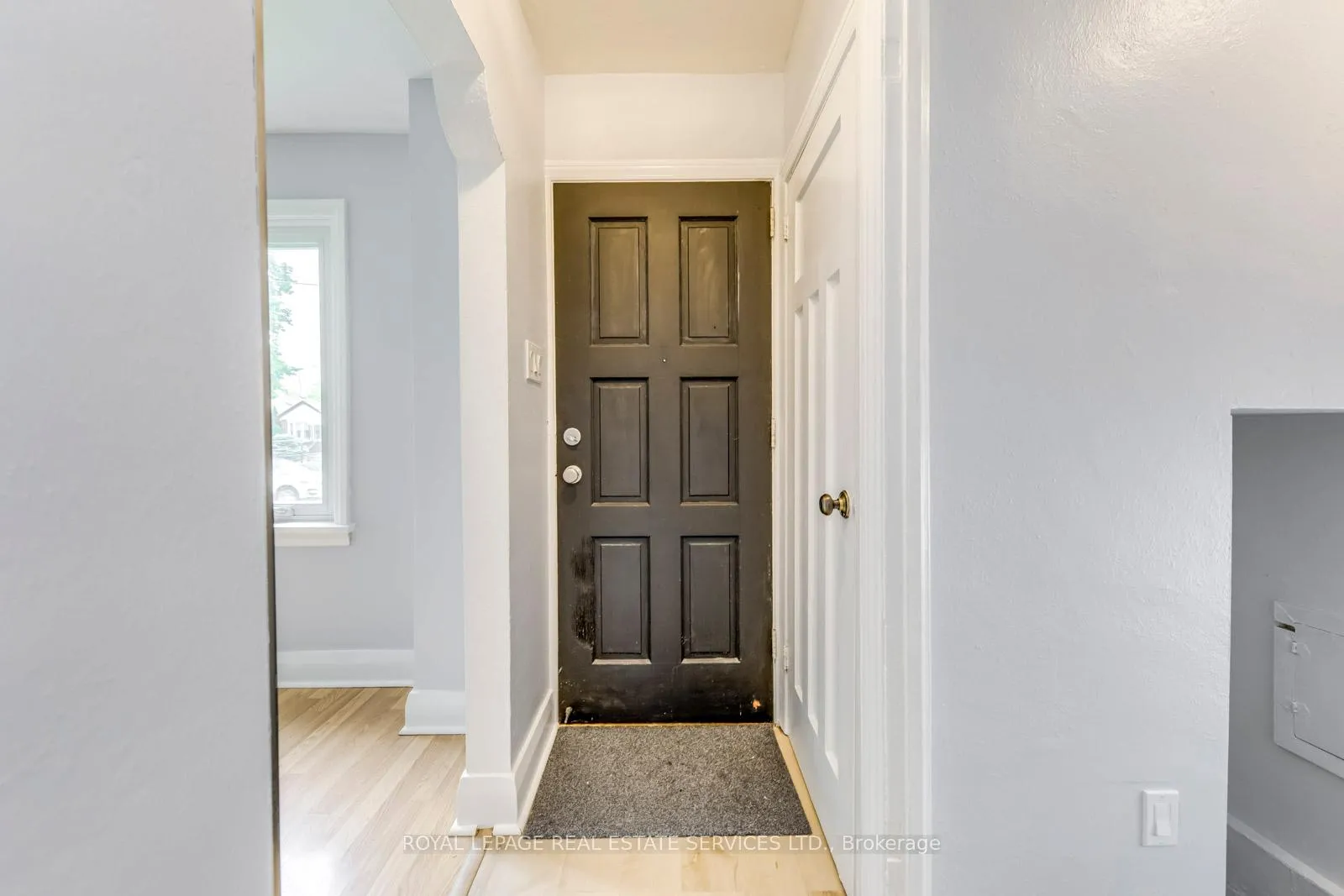 Photo 4 of 75 Elma Street, Etobicoke, Mimico — HOMEH