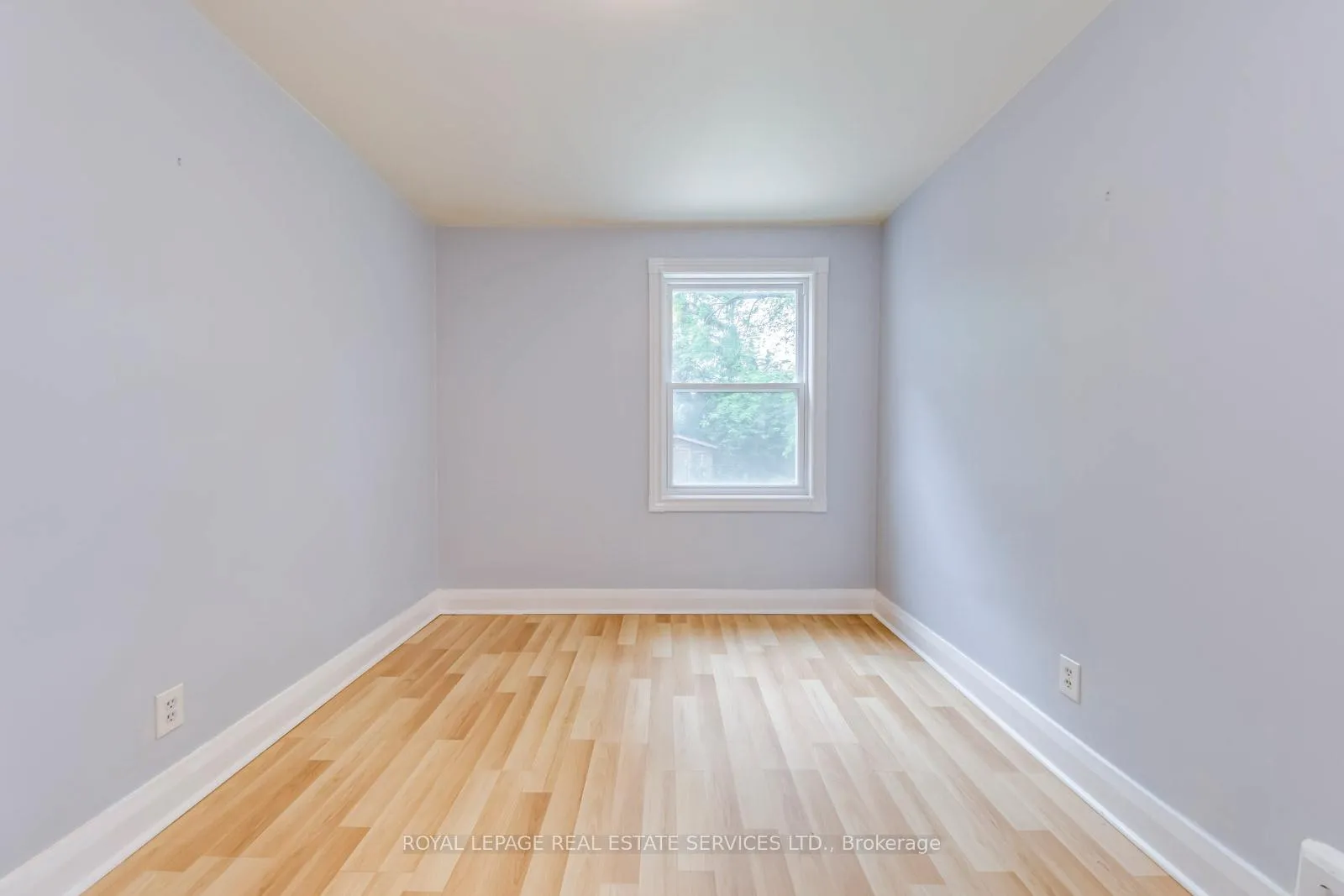 Photo 15 of 75 Elma Street, Etobicoke, Mimico — HOMEH