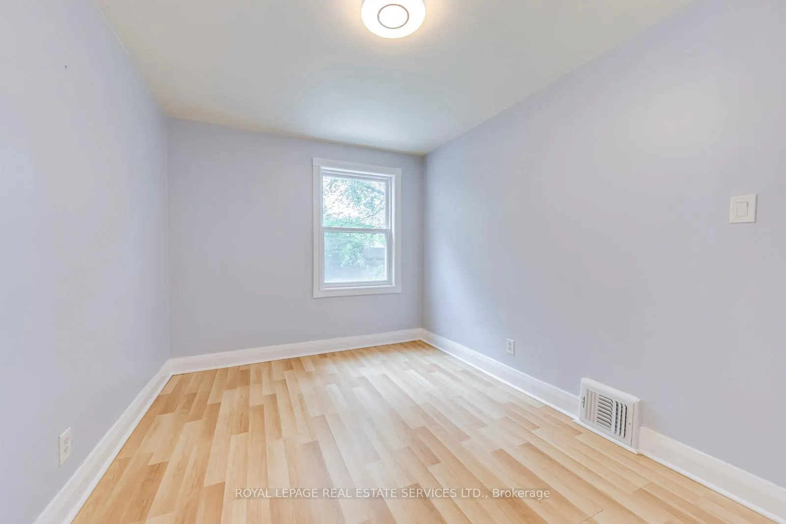 Photo 16 of 75 Elma Street, Etobicoke, Mimico — HOMEH