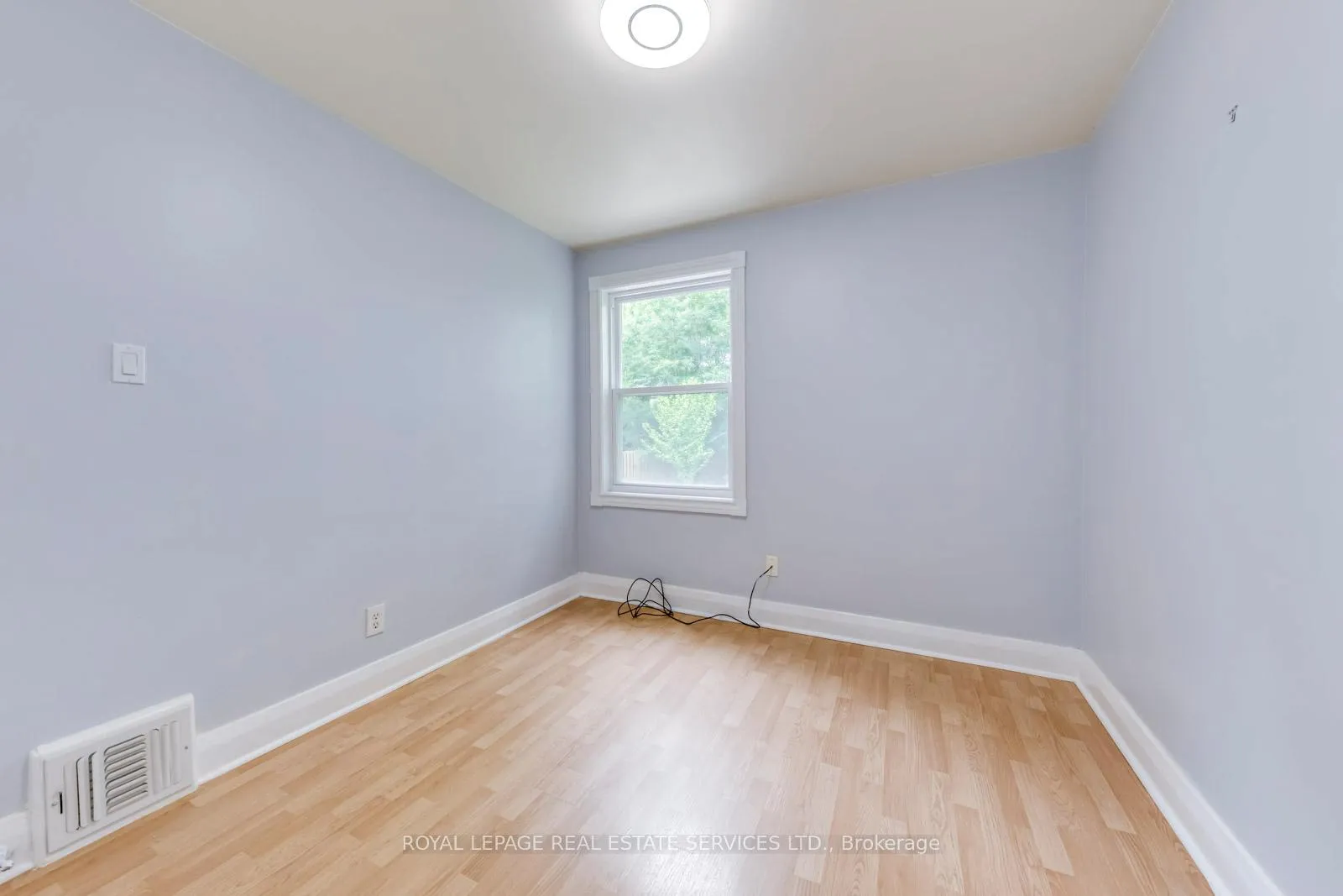 Photo 18 of 75 Elma Street, Etobicoke, Mimico — HOMEH