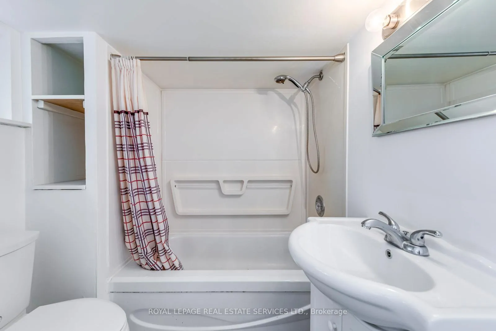 Photo 24 of 75 Elma Street, Etobicoke, Mimico — HOMEH