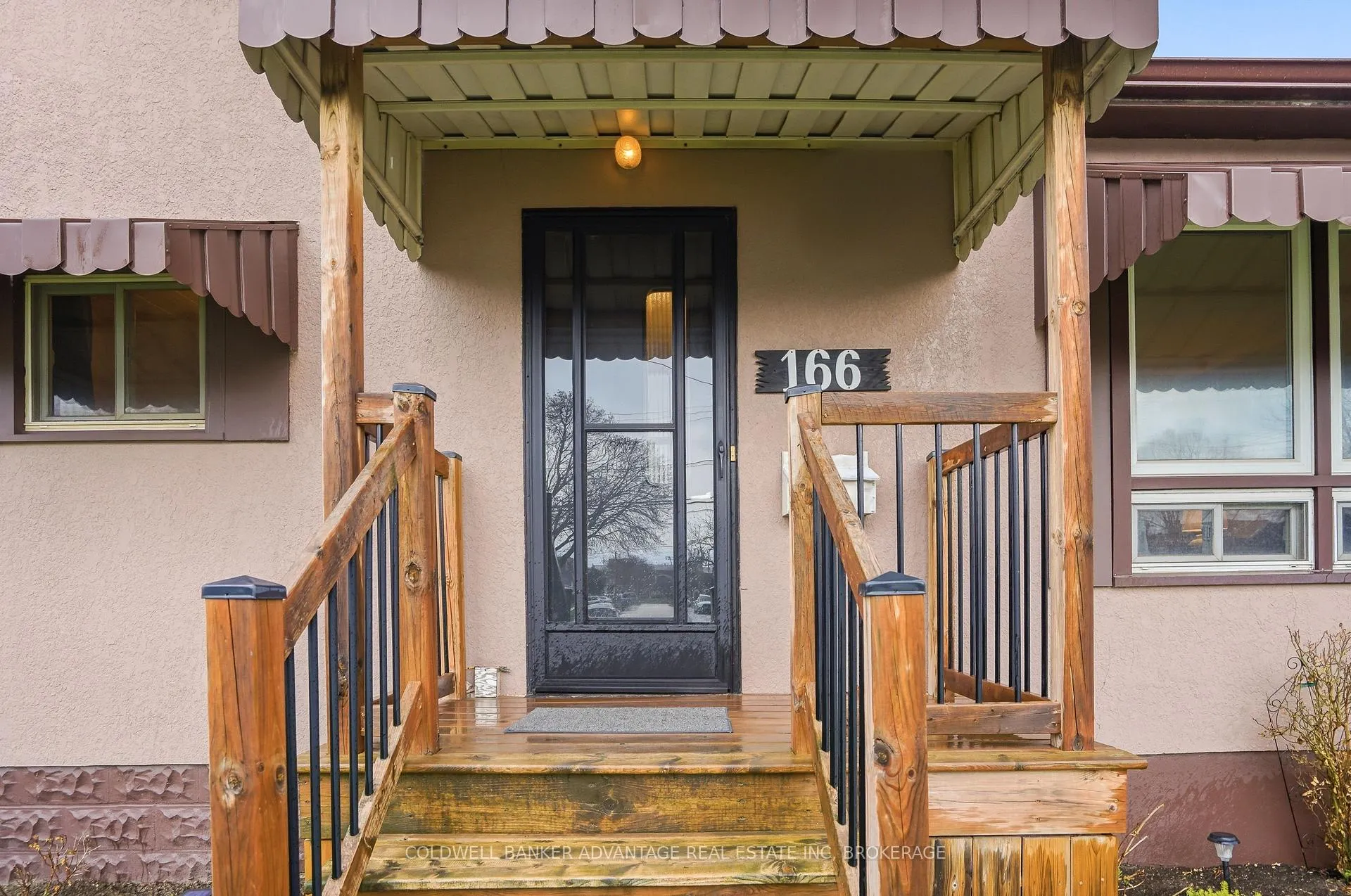 Photo 3 of 166 Crowland Avenue, Welland, Lincoln/Crowland — HOMEH