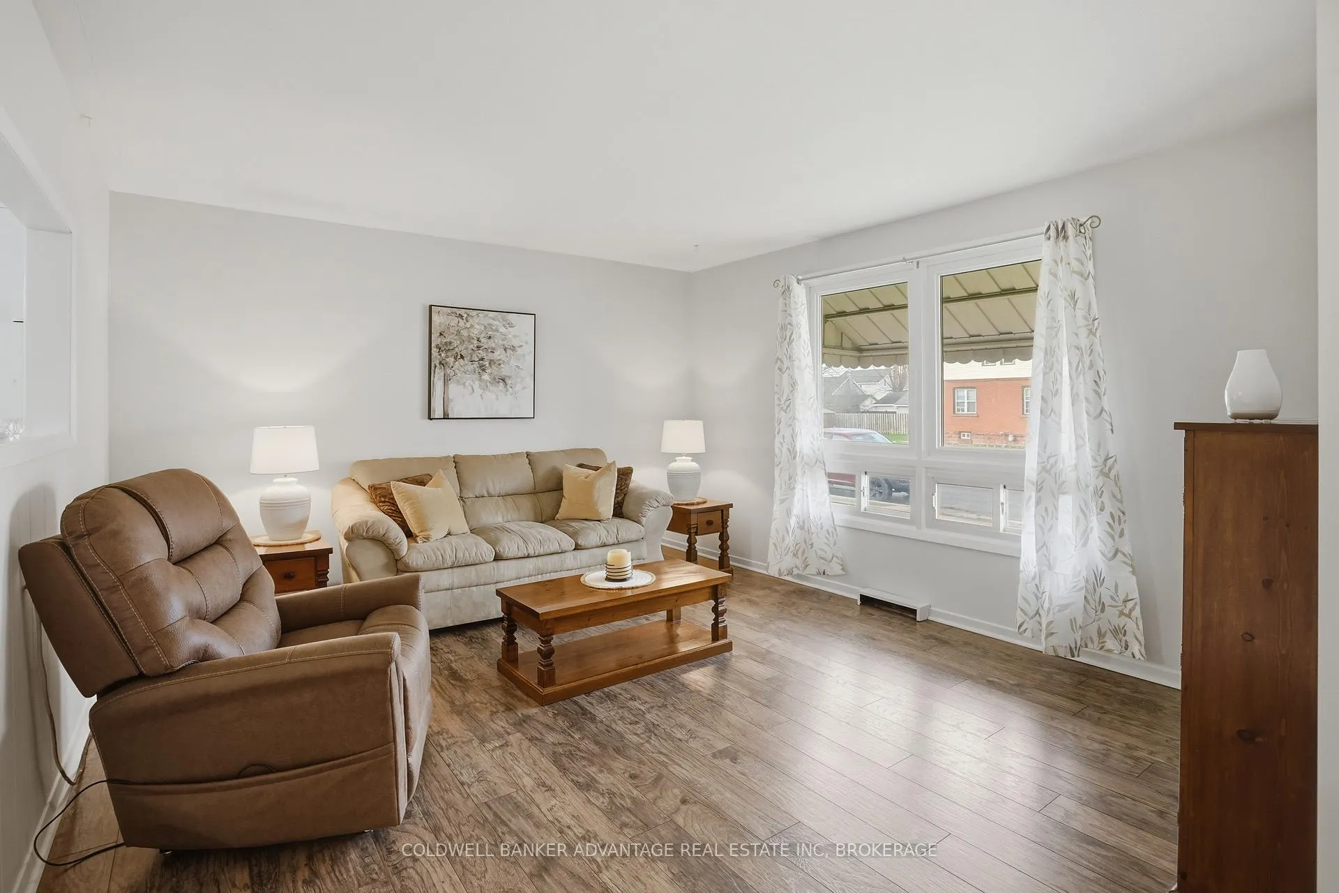 Photo 6 of 166 Crowland Avenue, Welland, Lincoln/Crowland — HOMEH