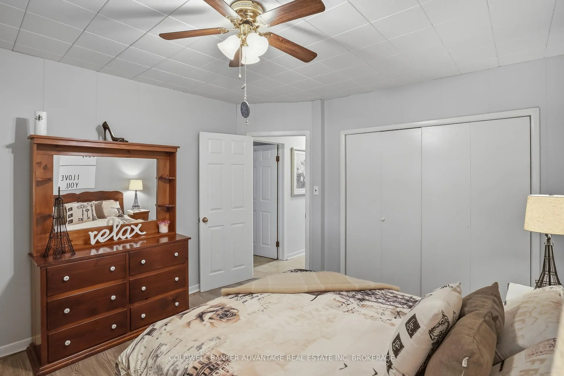Photo 14 of 166 Crowland Avenue, Welland, Lincoln/Crowland — HOMEH