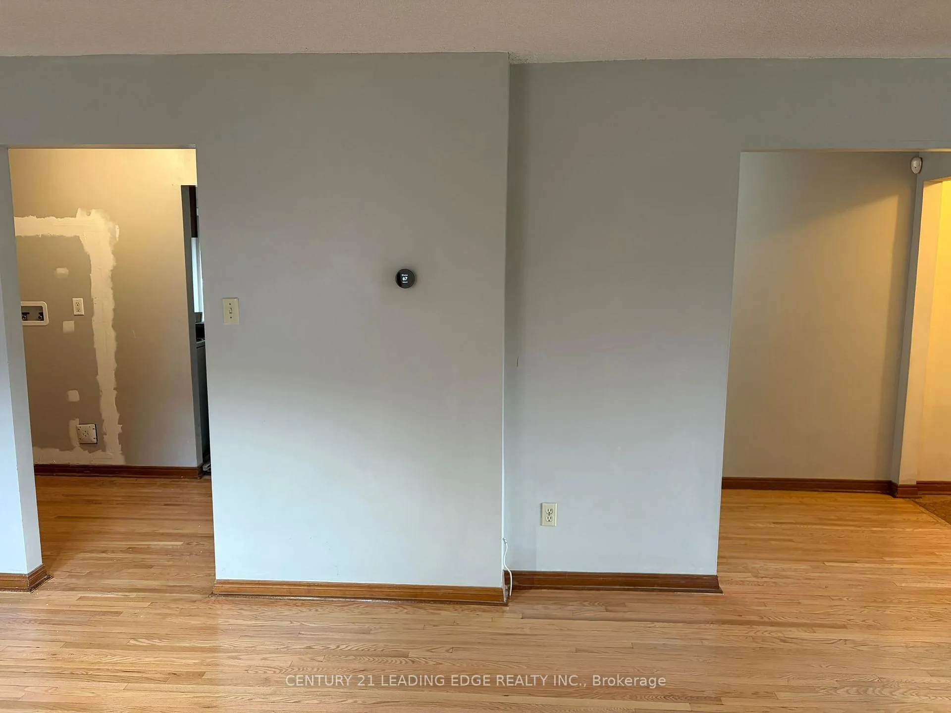Photo 7 of 127 Risebrough Circuit, Markham, Milliken Mills West — HOMEH