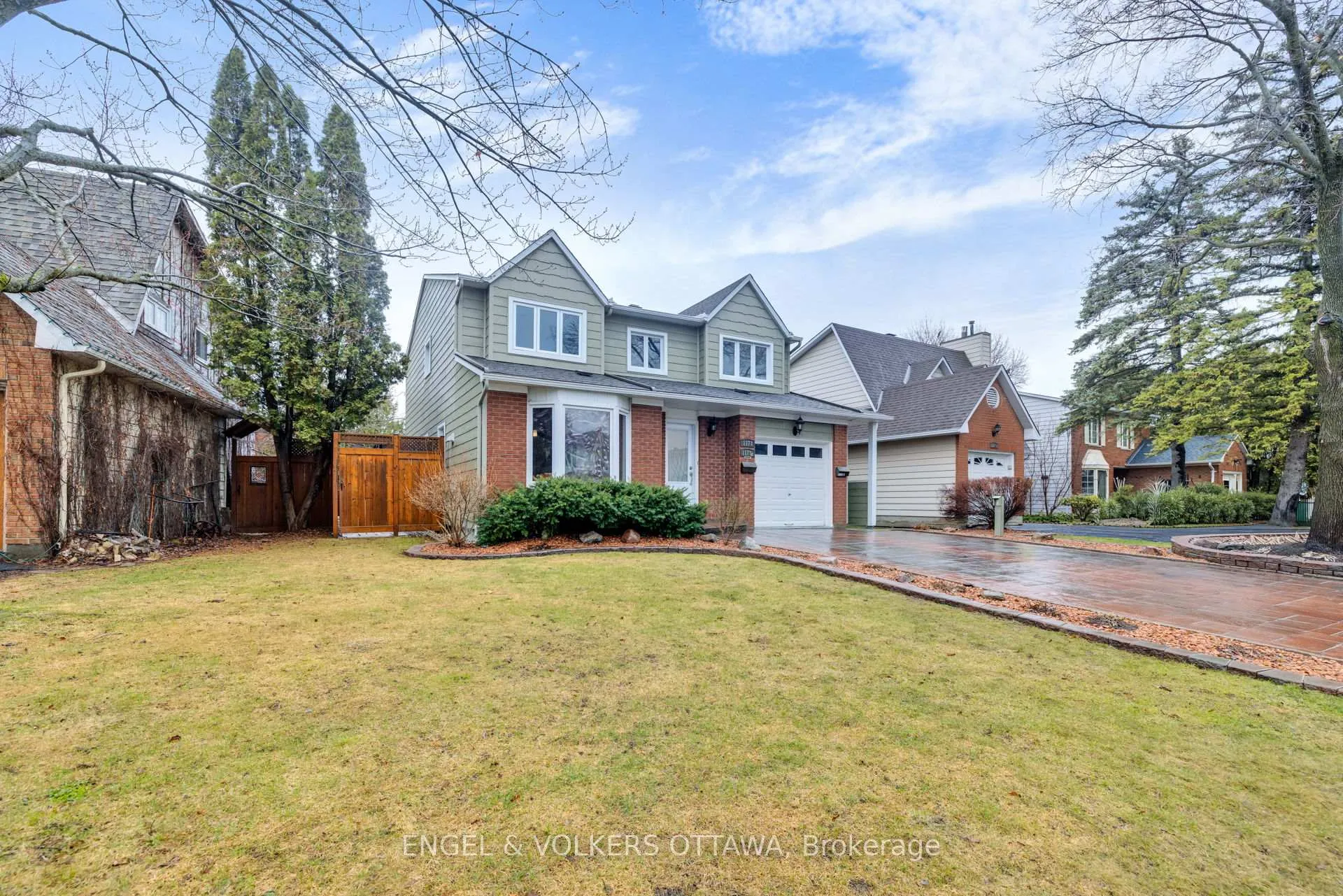 Photo 4 of 1173 St Jerome Crescent, Ottawa, Convent Glen North — HOMEH