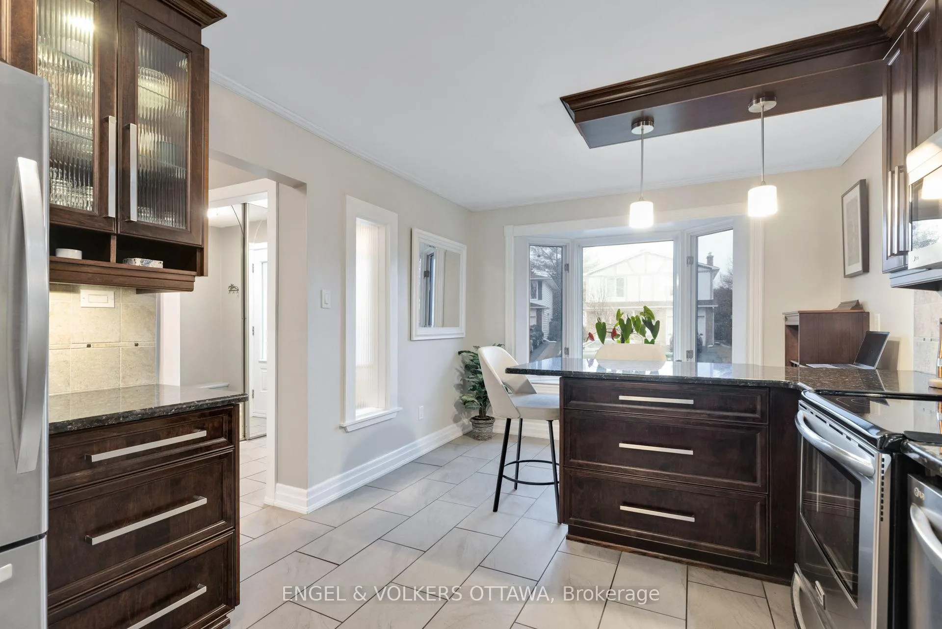 Photo 9 of 1173 St Jerome Crescent, Ottawa, Convent Glen North — HOMEH