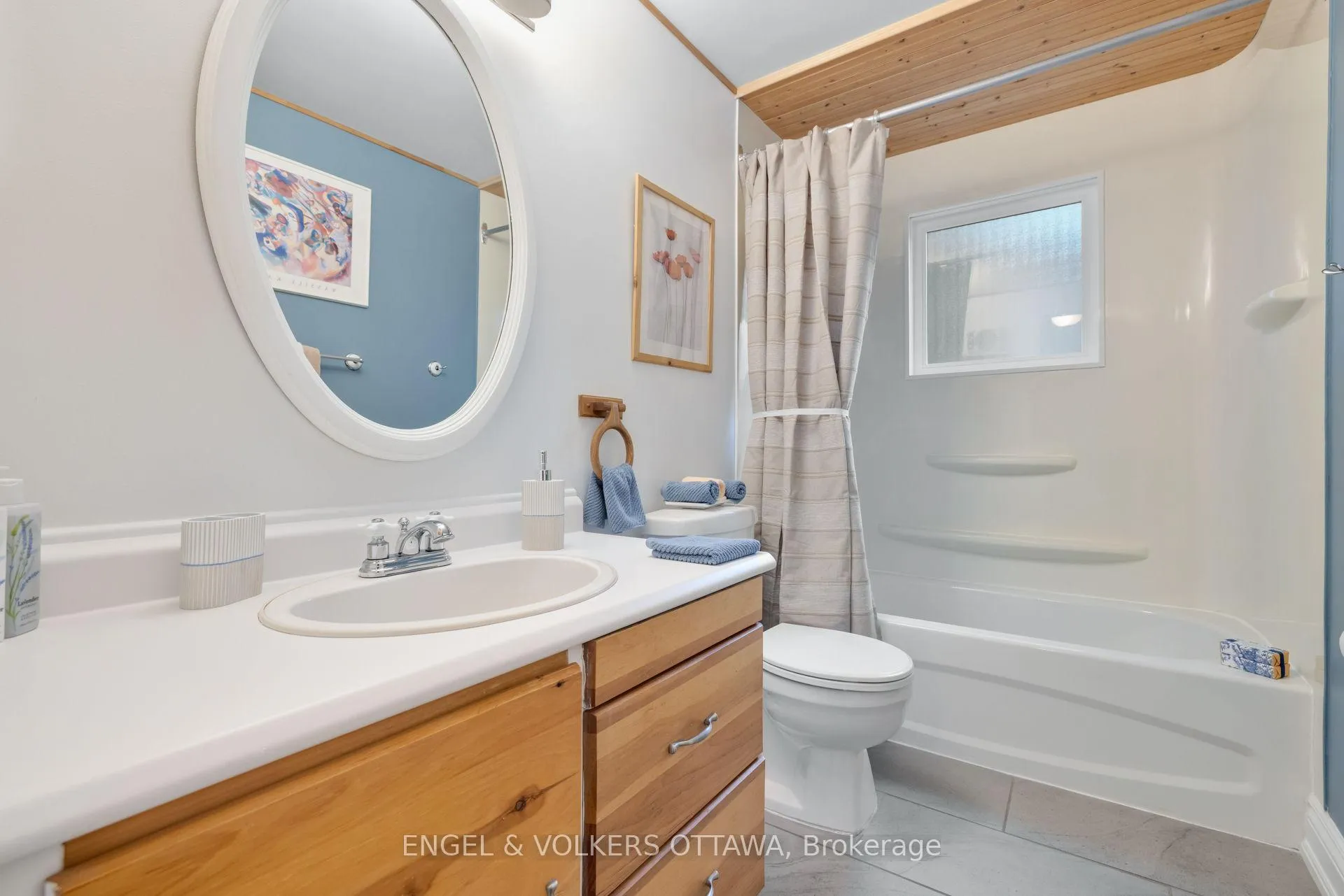 Photo 21 of 1173 St Jerome Crescent, Ottawa, Convent Glen North — HOMEH