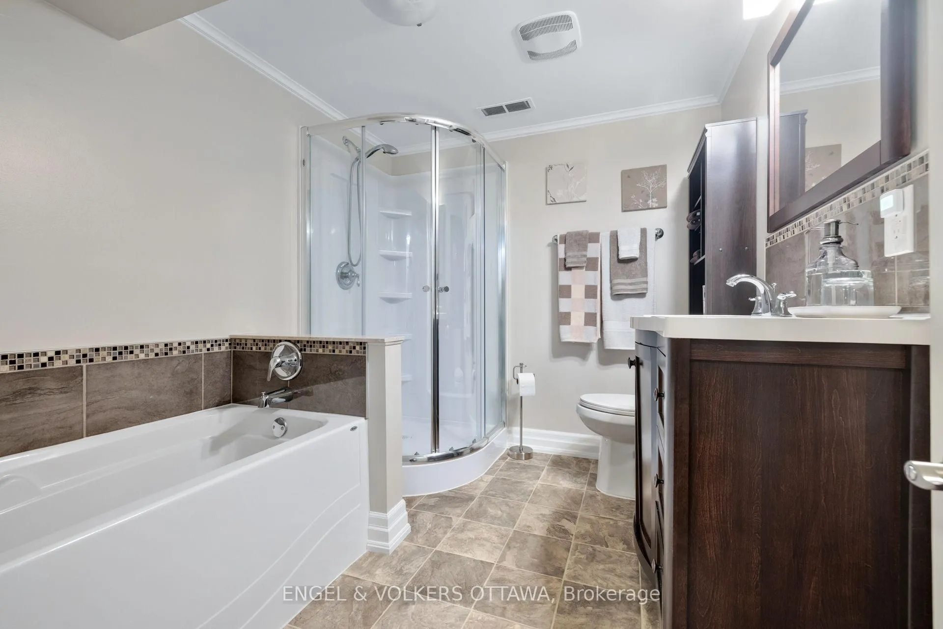 Photo 33 of 1173 St Jerome Crescent, Ottawa, Convent Glen North — HOMEH