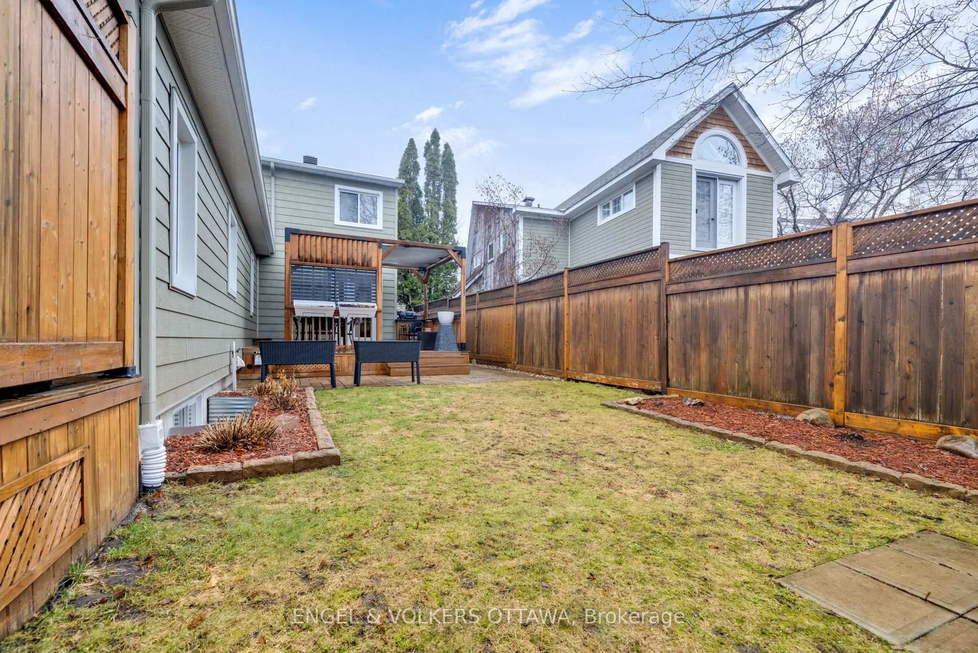 Photo 39 of 1173 St Jerome Crescent, Ottawa, Convent Glen North — HOMEH